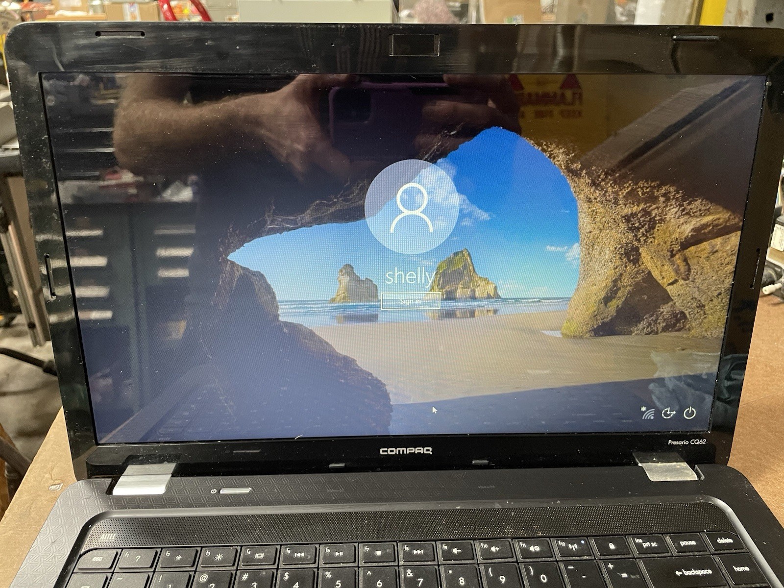 HP Compaq Presario CQ62 15.6” WINDOWS 10 Intel Celeron 900 4gb Ram 420gb SSD