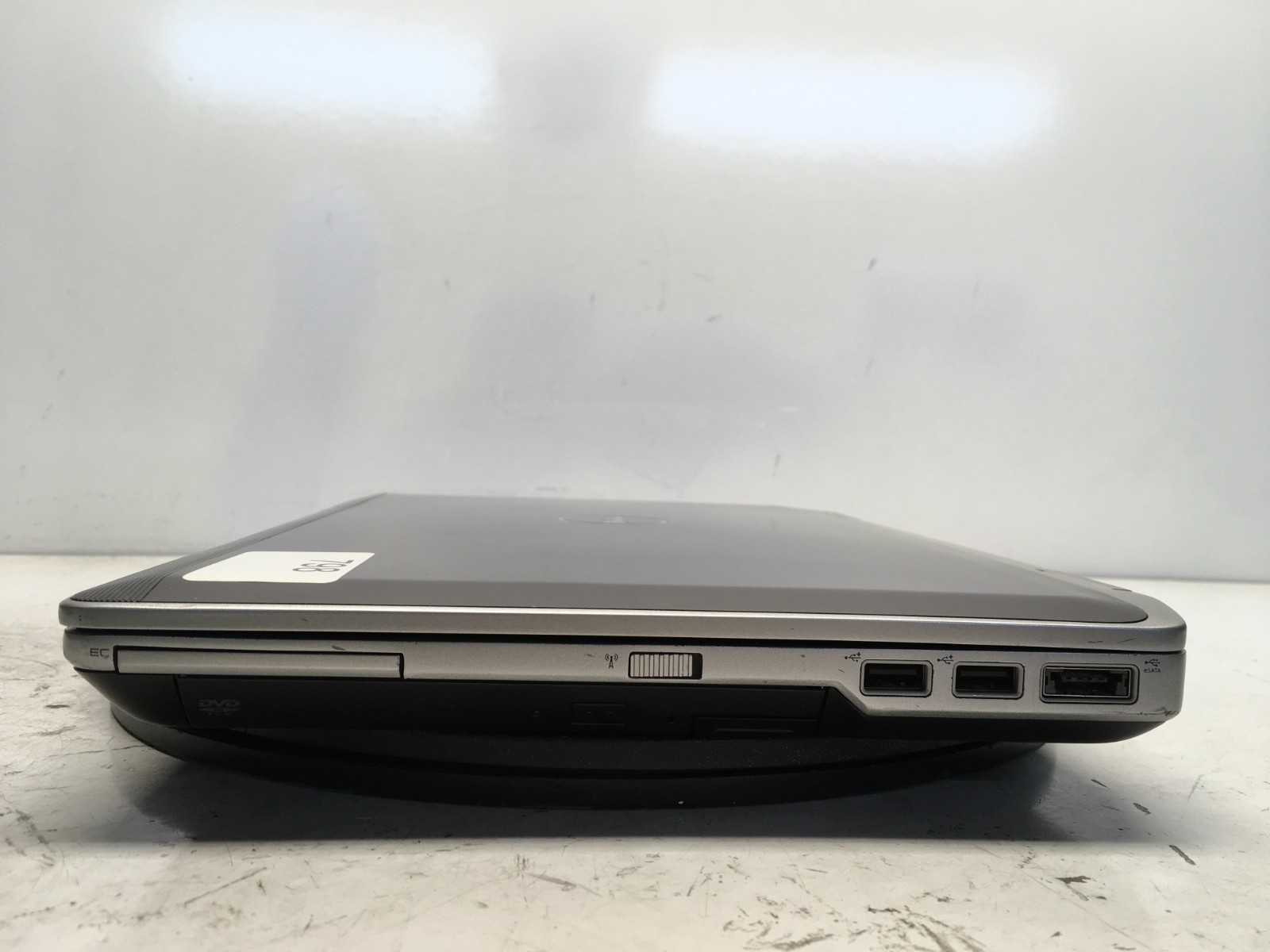 Dell Latitude E6420 Intel i3-2330M 2.2GHz 4 GB NO HDD