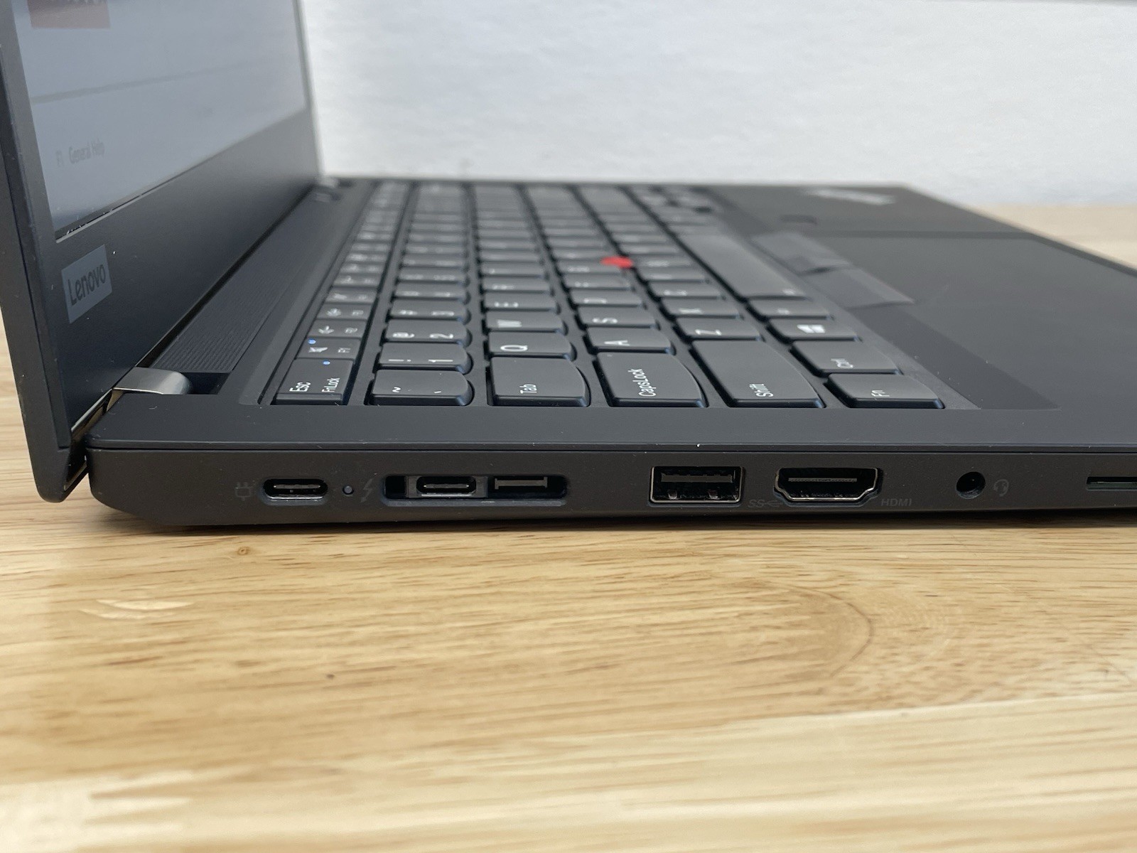 Lenovo ThinkPad T490 Core i7-8565U 1.80GHz – 8GB RAM 256GB SSD Win11