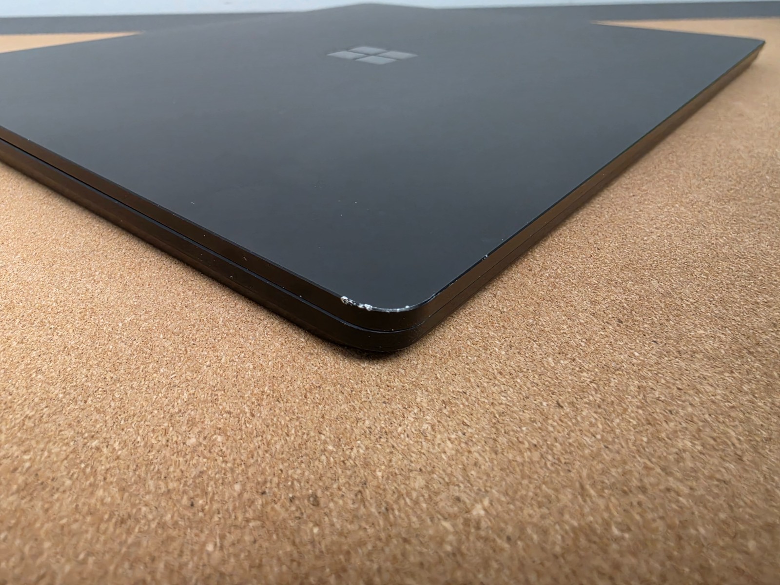 Microsoft Surface Laptop 4 i7-1185G7 13.5″ Touch 32GB Ram 1TB SSD Win 11 Pro