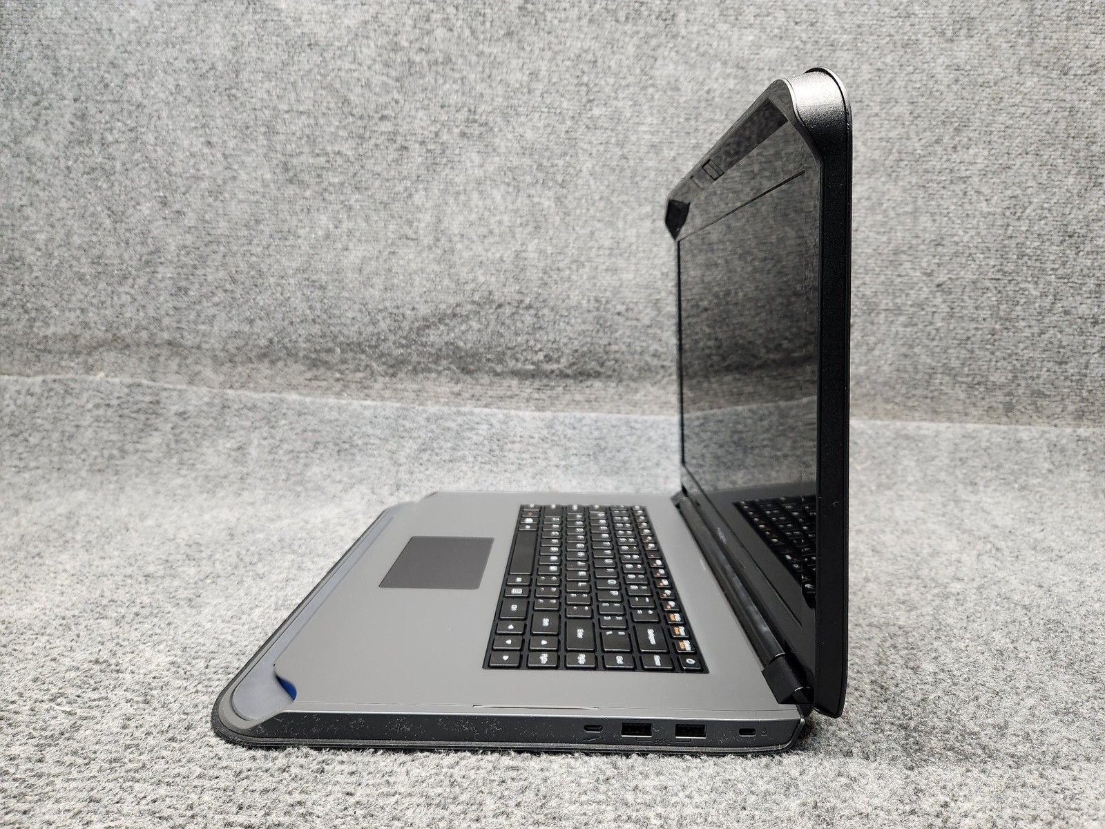 Zspace Model W1847 15.6″ Laptop AMD A-Series A9-9420 3.00GHz 8GB RAM 256GB SSD