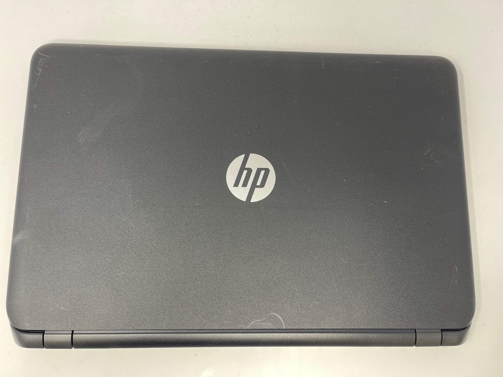 Broken HP NoteBook 15-F387WM 15.6″ A8-7410 2.2GHz 4GB RAM 512GB HDD Read