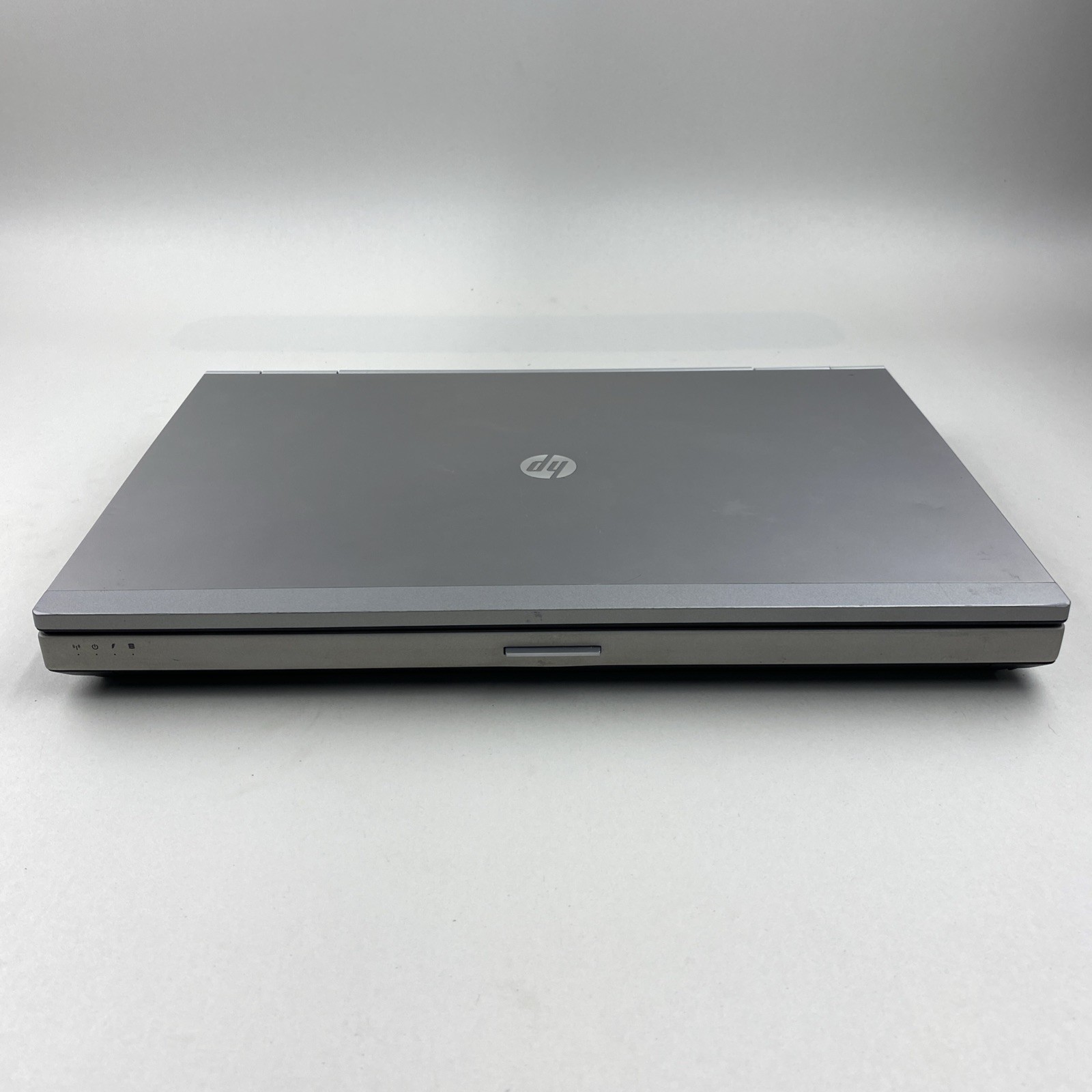 HP EliteBook 8460p Core i5-2450M 2.50GHz 4GB RAM 14.0″ No Battery No HDD No OS