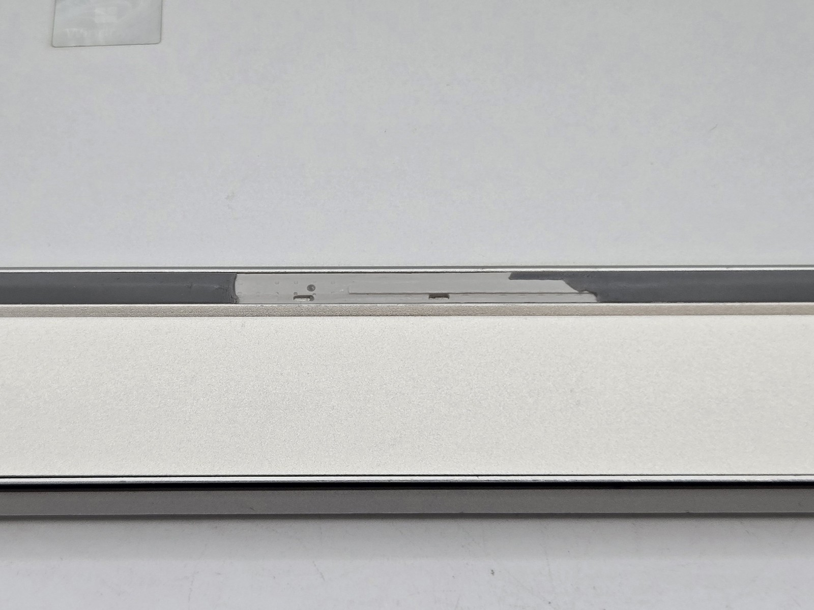 HP EliteBook 835 G8 13″ FHD Touch RYZEN 7 PRO 5850U 512GB 16GB W11P Backlit