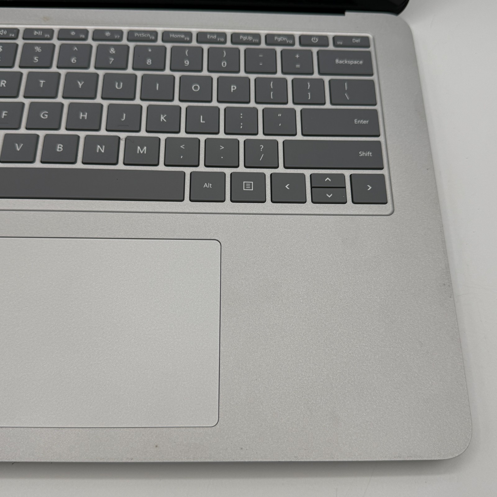 Microsoft Surface Laptop Studio 1964 14.4″ i7-11370H RTX 3050 Ti 16GB RAM 512GB