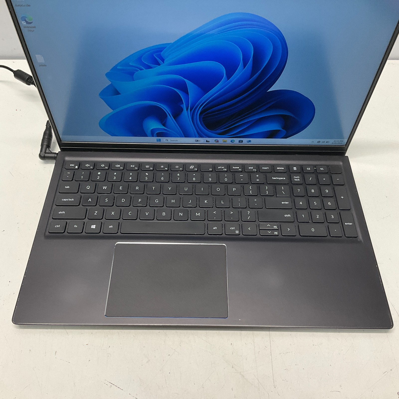 Dell Vostro 15 5510 Intel Core i5-11300H 8GB 256GB SSD Windows 11 Pro Laptop