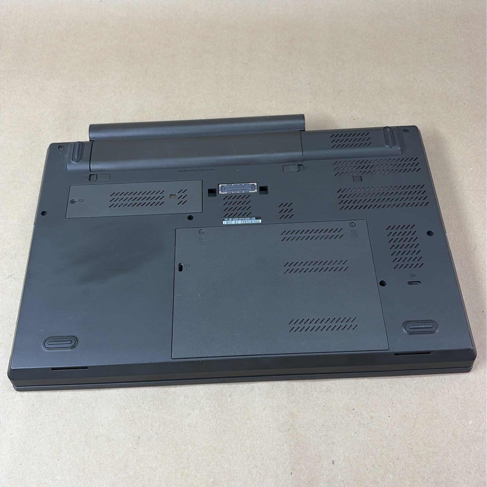 Lenovo ThinkPad T540p i5-4300M 8GB RAM Boots BIOS No OS No Charger