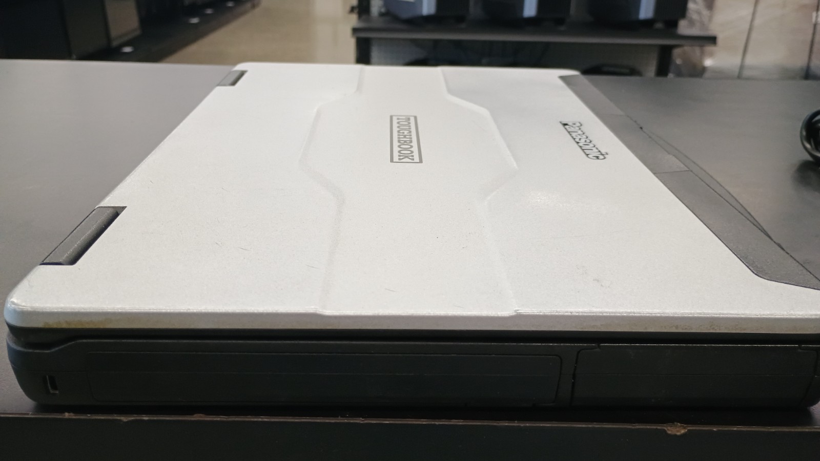 Panasonic Toughbook FZ-55 i7-8665U 1.90Ghz – 16GB RAM – 512GB SSD – Touch