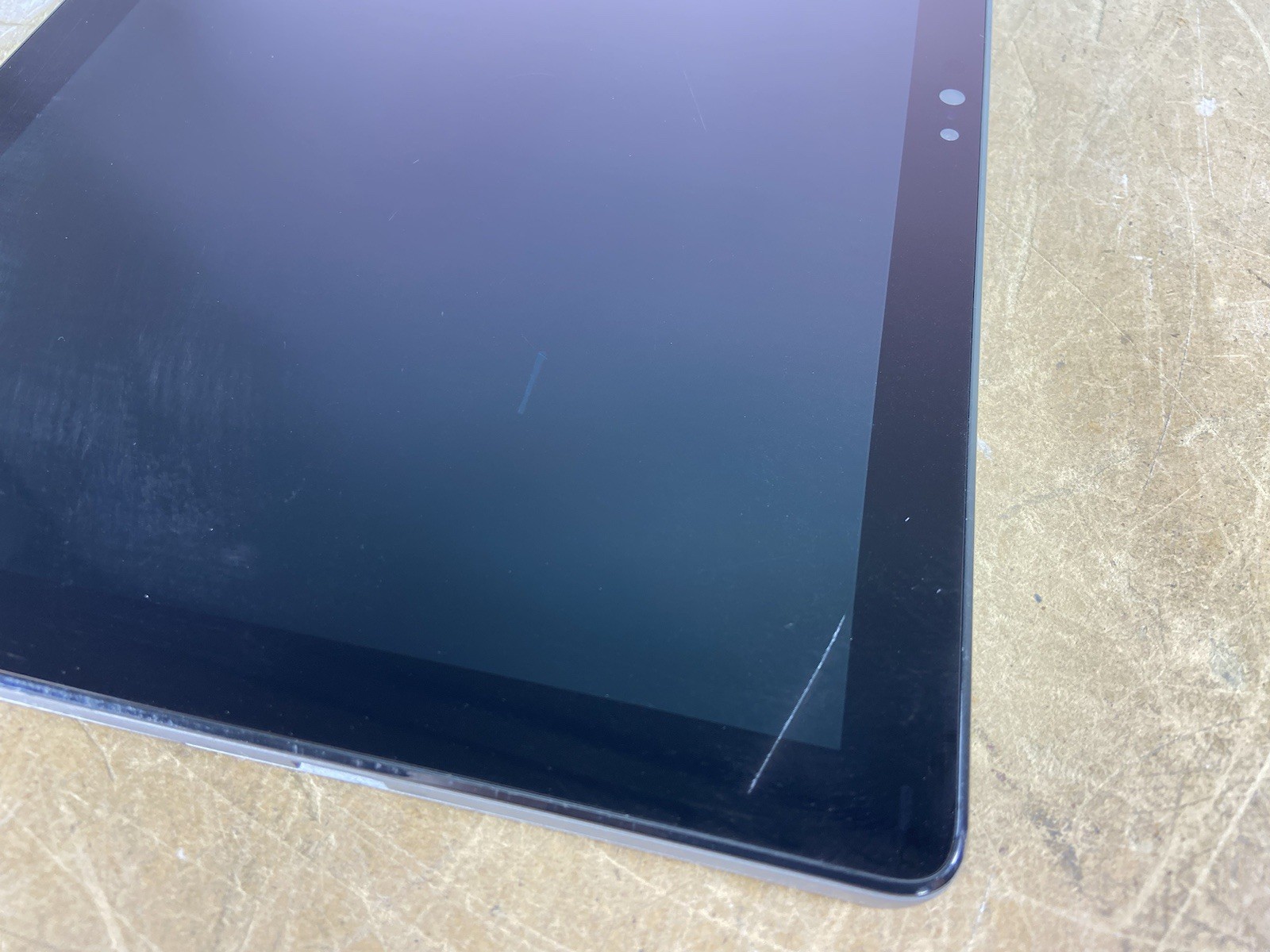 DELL LATITUDE 7200 2-IN-1 i5-8365U @ 1.60GHz, 8GB RAM, NO HDD/OS – (FOR PARTS)