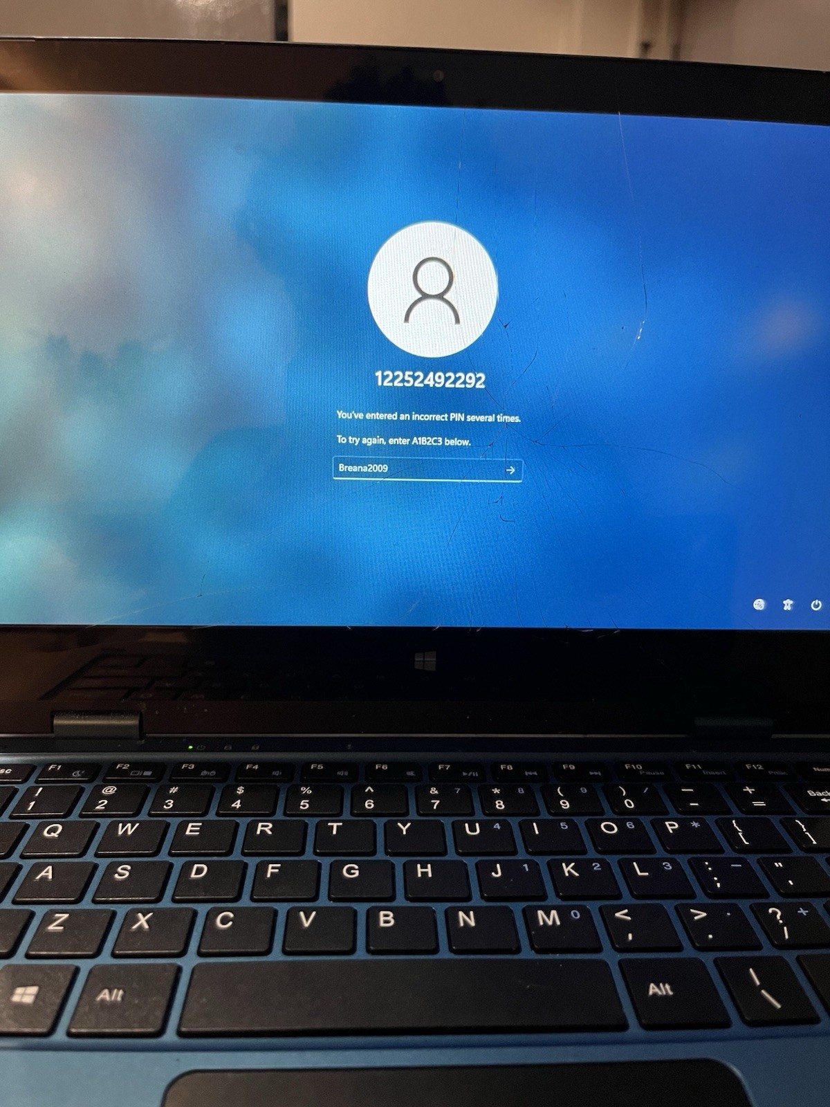 Blue Gateway 11.6 Inch Laptop, Cracked Screen And A Few Scratches! Locked!