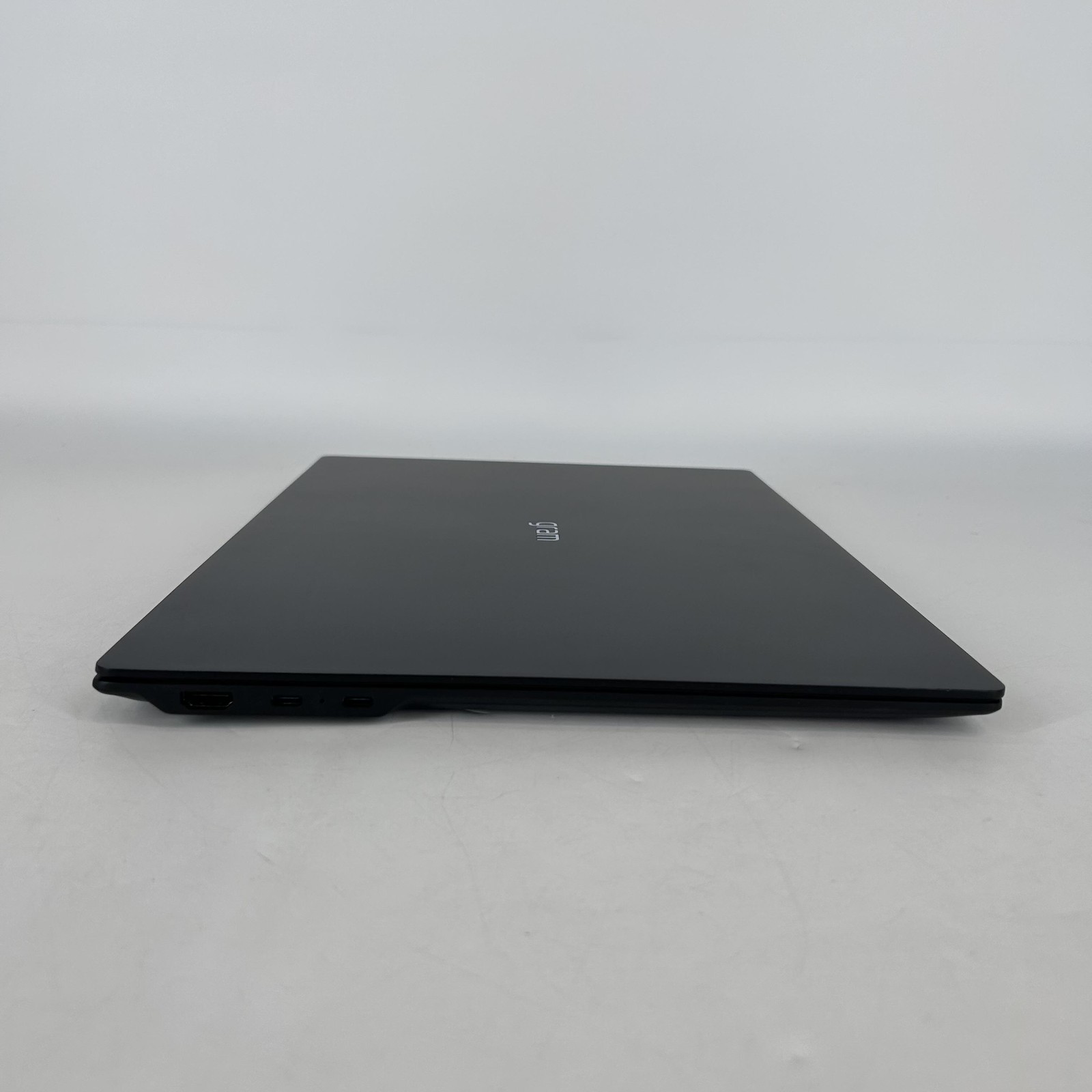 LG Gram Pro 17 QHD+ 2.9 GHz Ultra 9 285H 32GB 1TB/1TB NVIDIA RTX 5050 Excellent