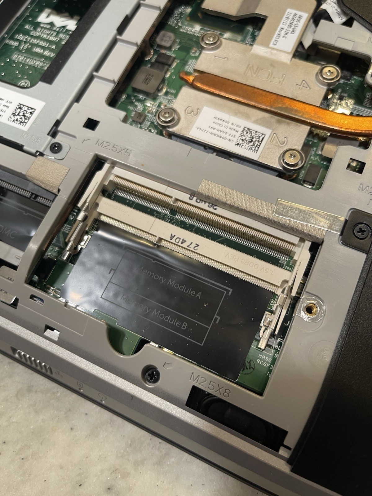 Dell Latitude E5520 i3-2350M CPU@2.30GHz No RAM No HDD/SSD NoOS Tested To Bios
