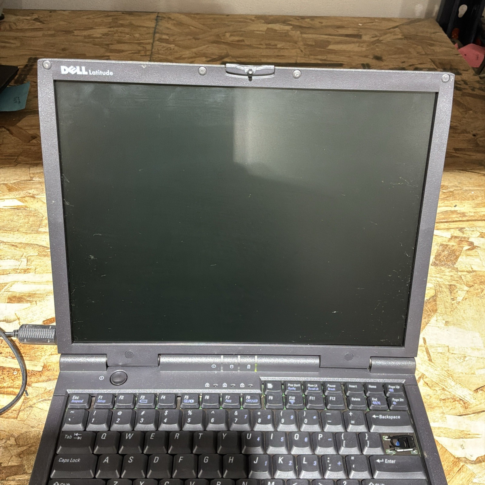 Dell Latitude CPi R400GT Powers On – Works, No Hard Drive C294