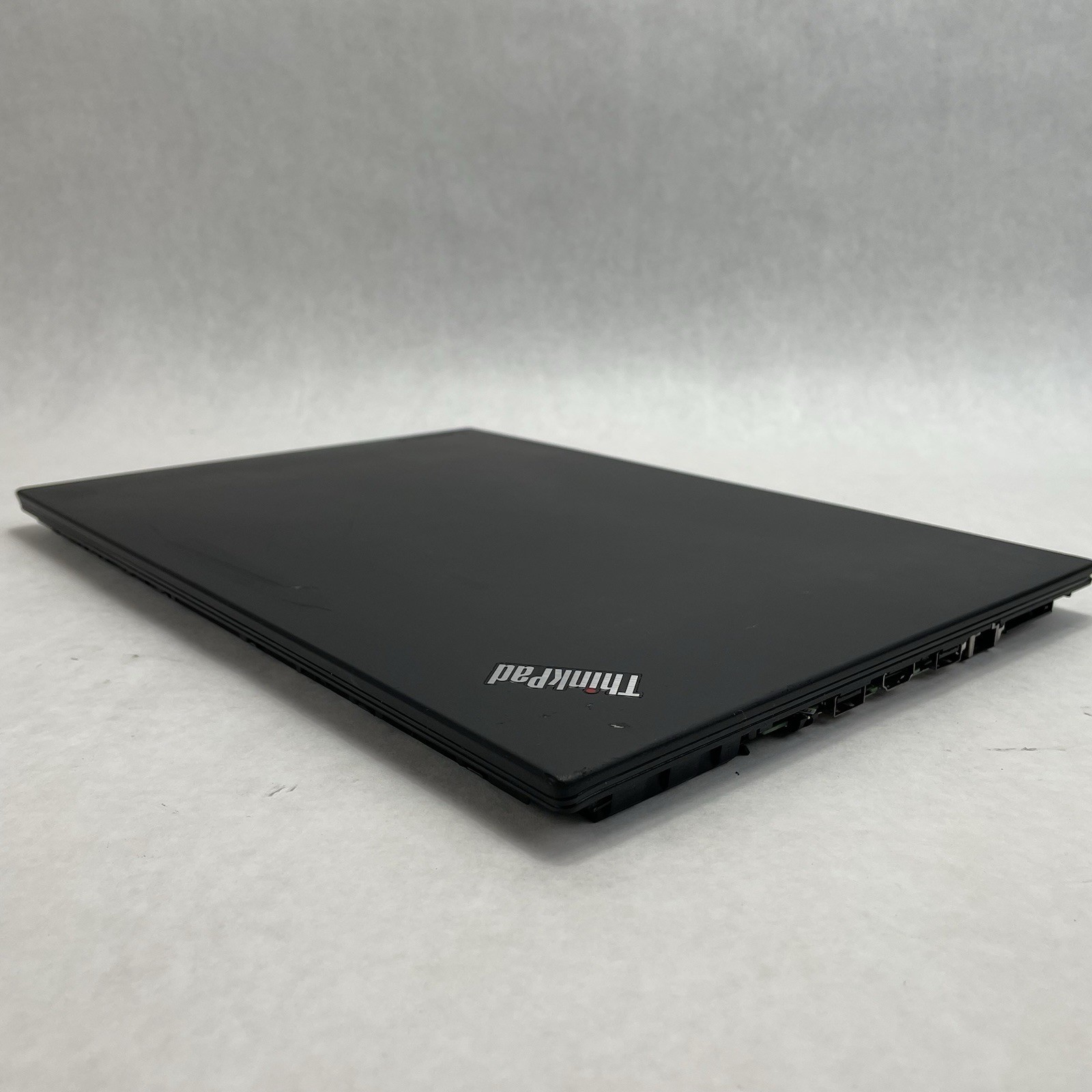 Lenovo ThinkPad T480 14″ i5-8350U 1.70 GHz 8 GB RAM No SSD/OS/AC/Batt- No Bottom