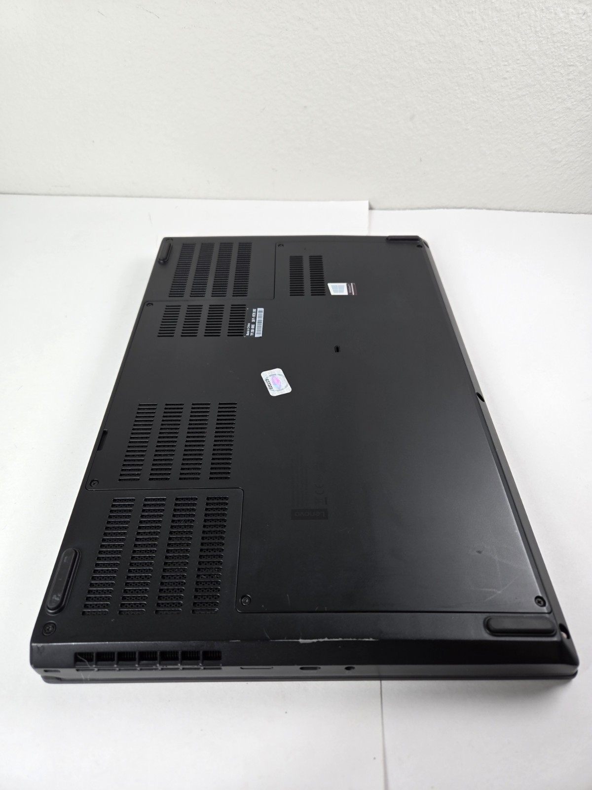 LENOVO ThinkPad P53 i7-9750H 32GB RAM 1TB SSD Quadro T2000 Win11Pro