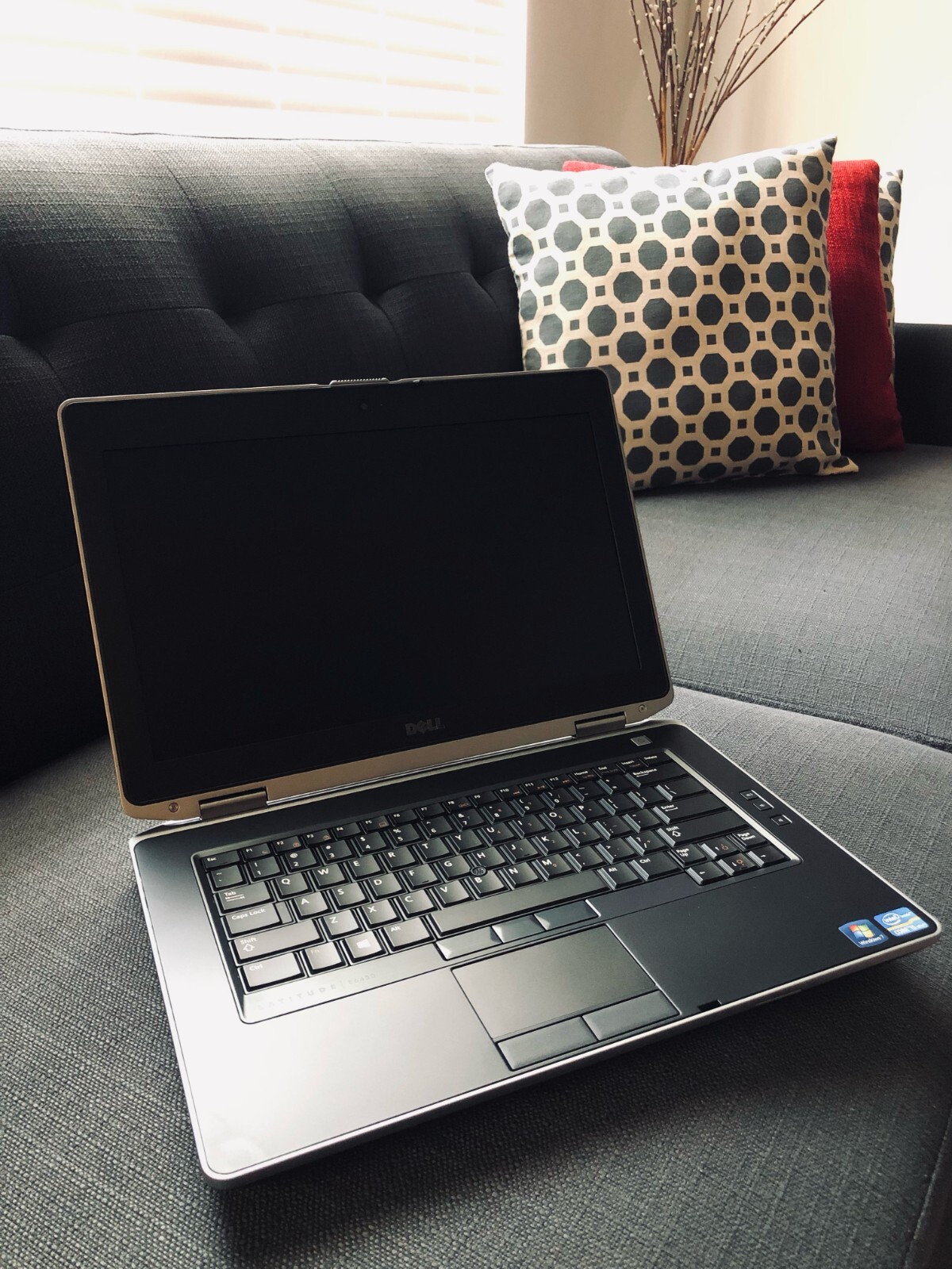 Dell Latitude E6430 14″ (128GB SSD, Intel Core i5-3340M, 2.70 GHz, 4GB) – Webcam