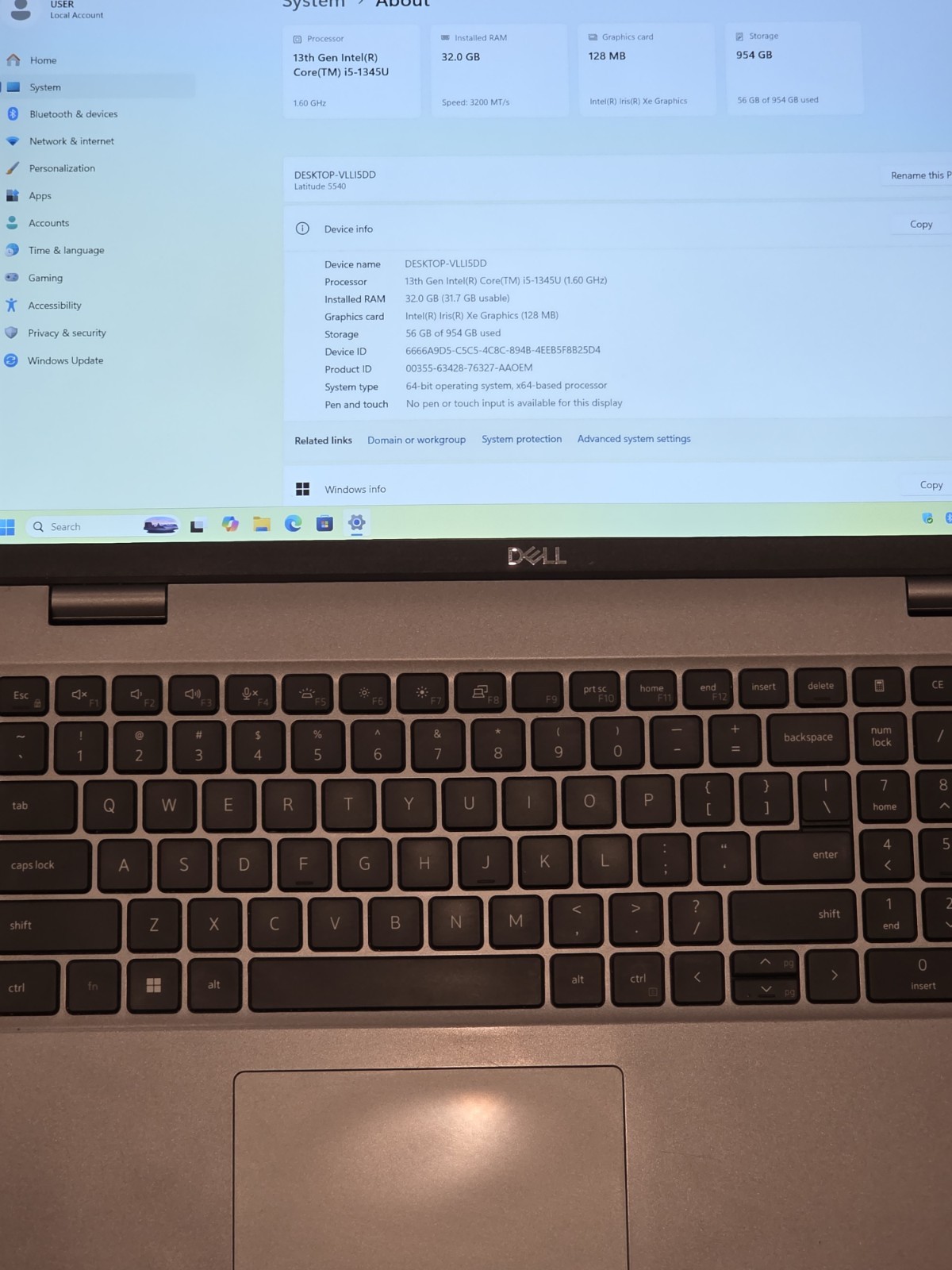 Dell Latitude 5540 (15.6″, 32GB, 1 TB SSD, i5) Gray
