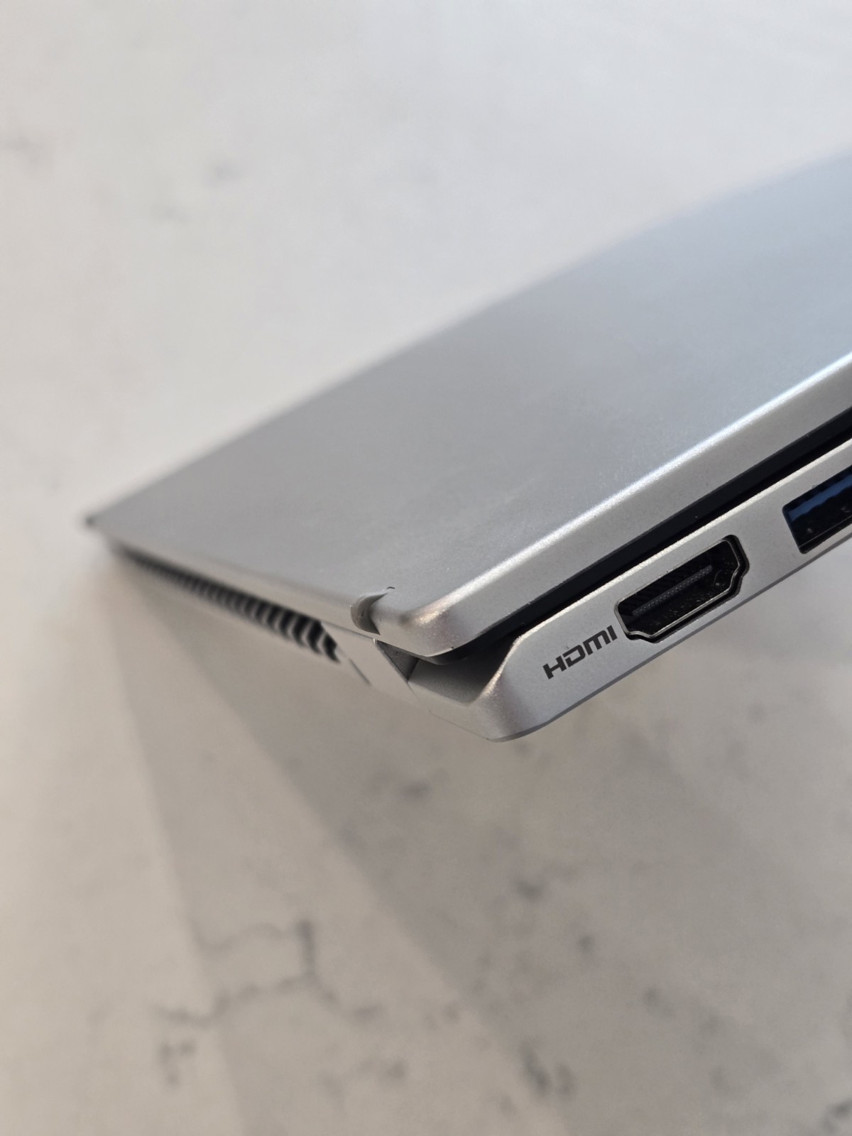 Acer Swift 14 +AI | AMD Ryzen AI 365 Radeon 880M Touchscreen 32GB 7500 ddr5 2TB