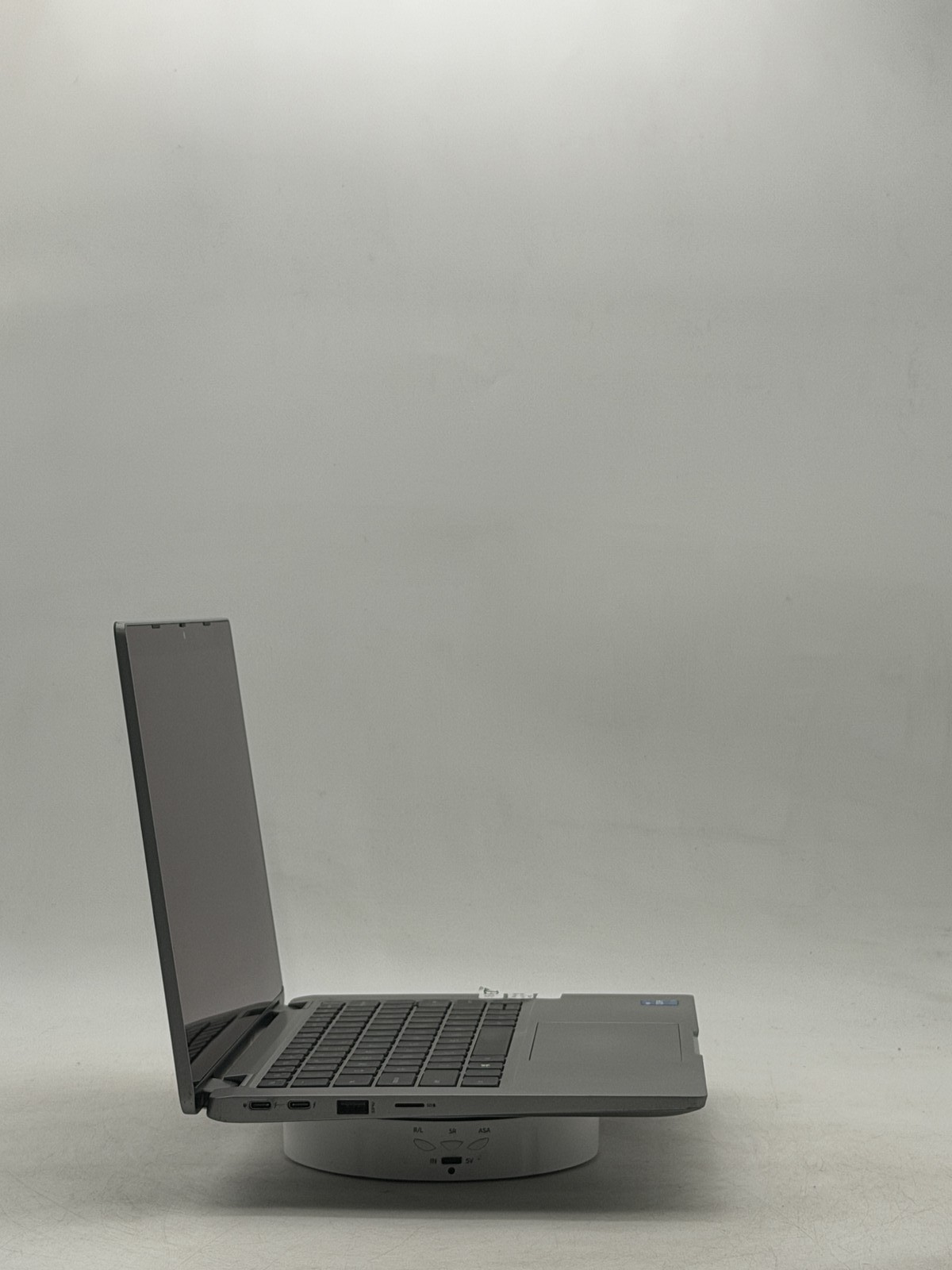 Dell Latitude 5320 {2-in-1} 13.3in i5-1135G7 16GB 512GB NO OS Read