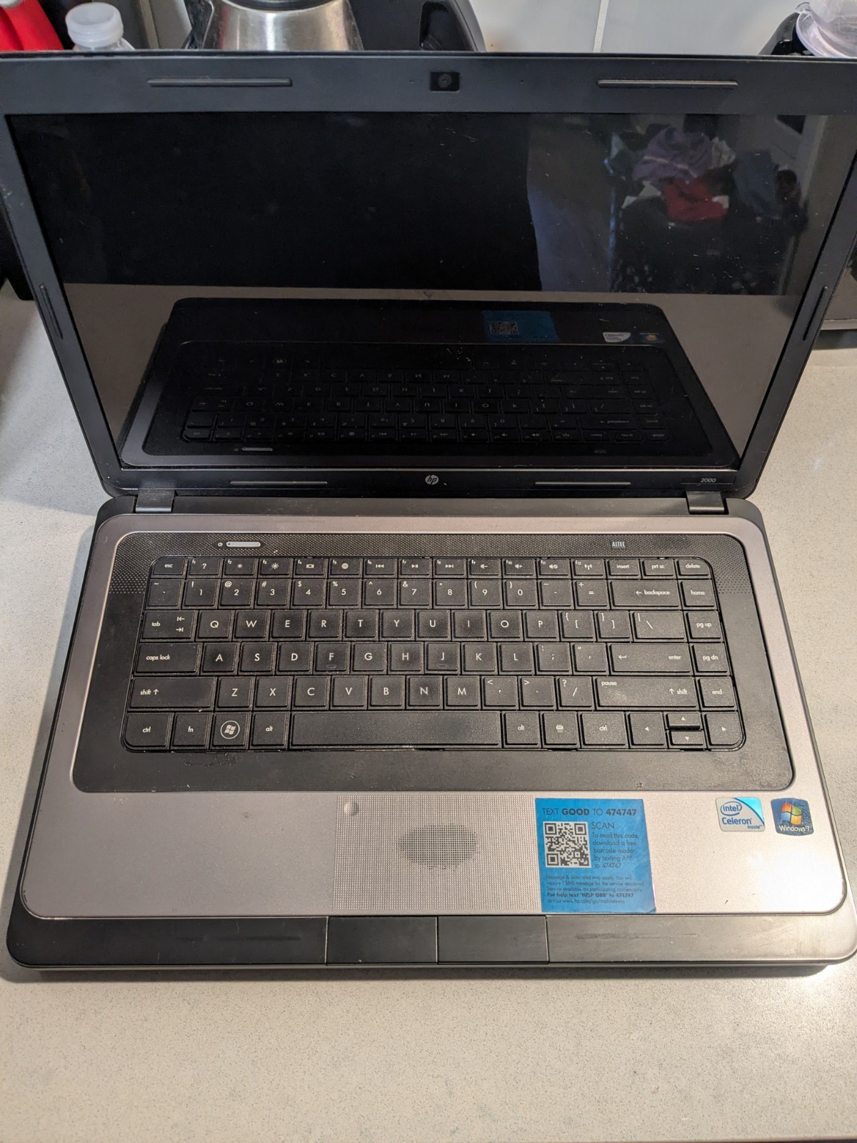 HP 2000 Notebook PC 15.6″ Intel Celeron 1.50GHz 2GB Win 7 HP HDD Black