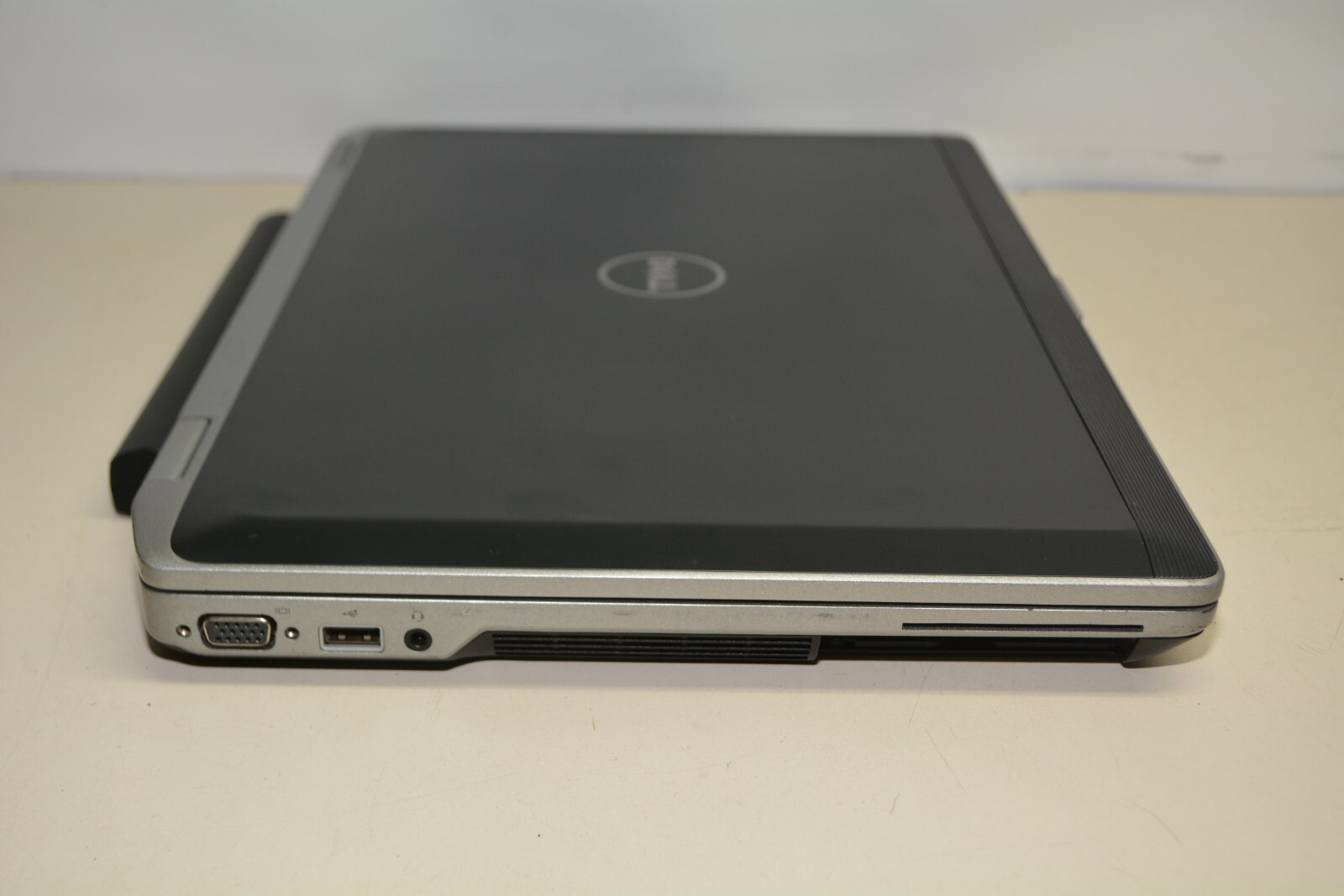 Dell Latitude E6520 Intel Core i7-2720QM 2.20GHZ 4GB Ram No HD #Z449