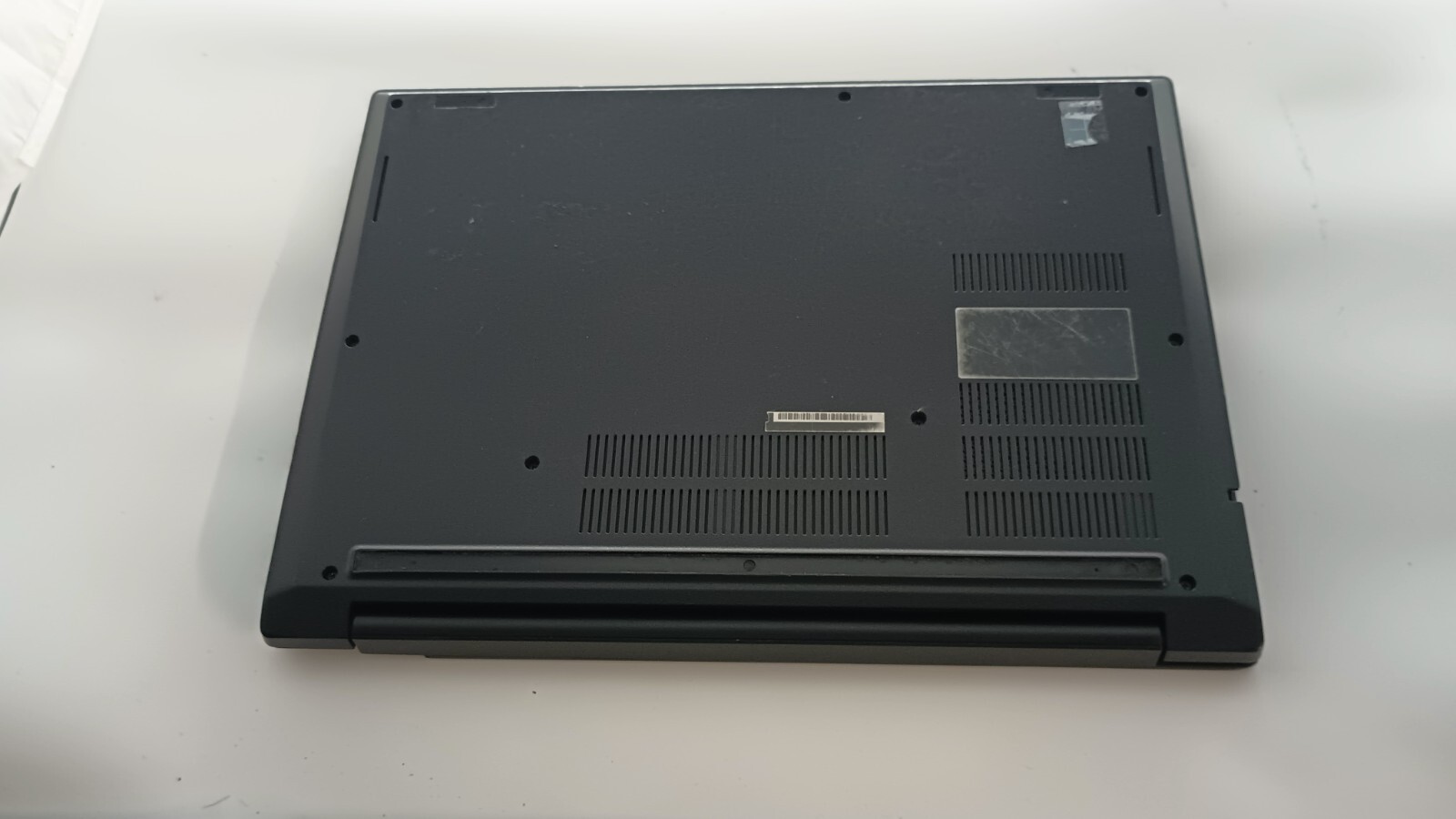 ThinkPad E490. Bios Lock!! No USB C charger!! i3-8145U.8GB.128GB M.2.14″.W11