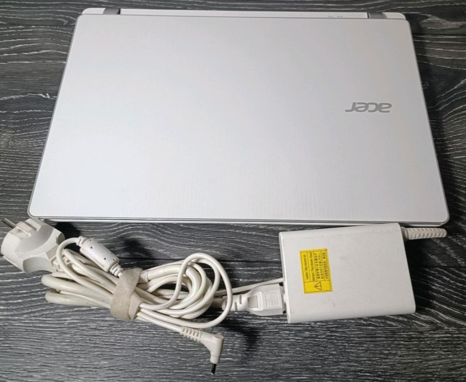 Acer Laptop Notebook PC i3, V 2.00 GHz, 4 GB, 200 GB SSD HDMI