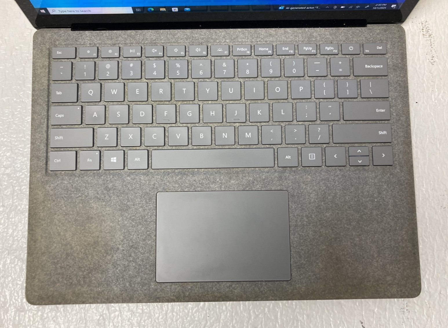 Microsoft 1769 13.5″ i7-7660U 2.5GHz 16GB RAM 512GB SSD Win10Pro Parts *READ