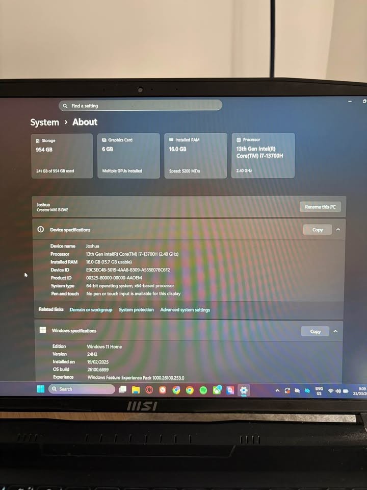 MSI Creator M16 B13VE-1250US 16.0″ Laptop