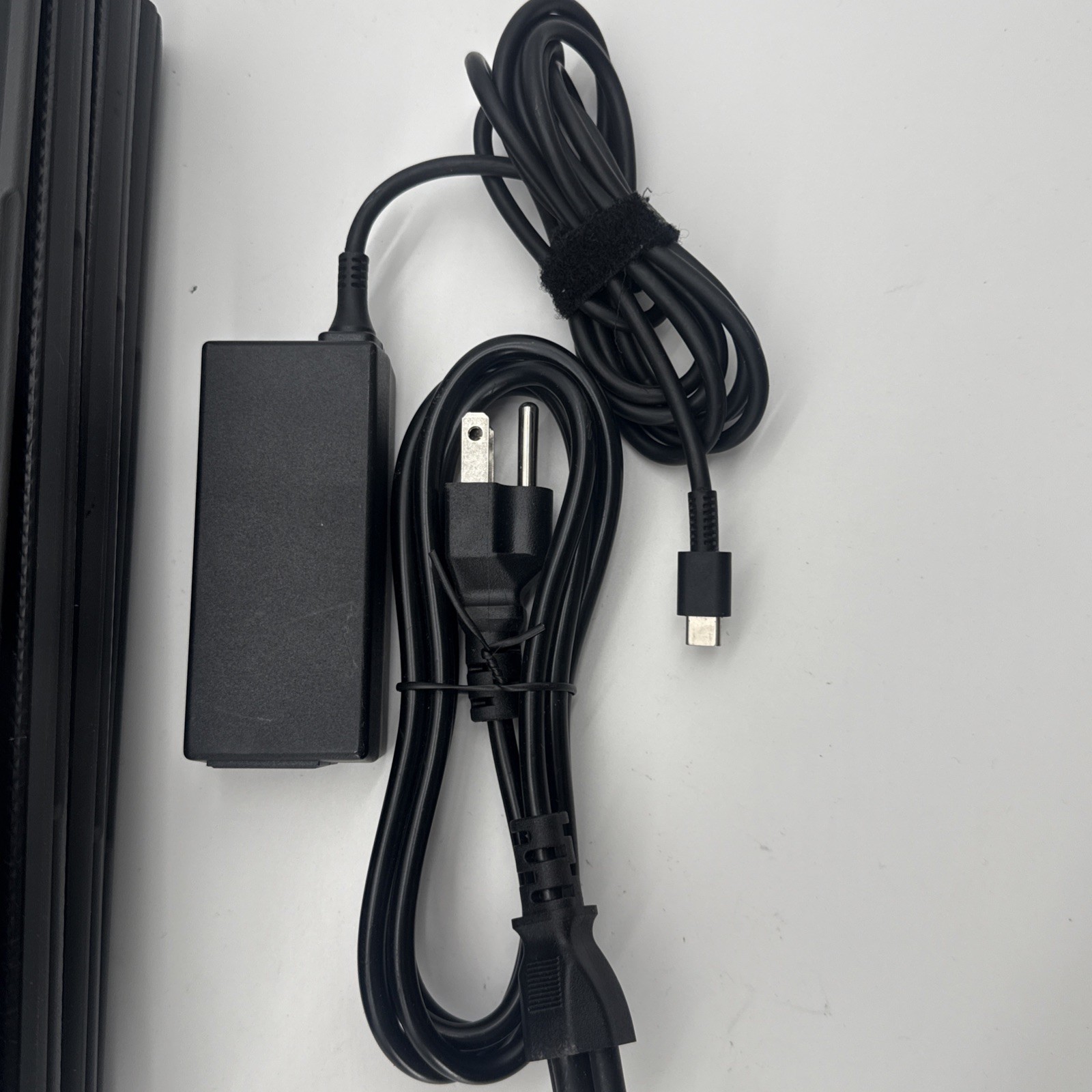 Lenovo 300e Chromebook 2nd Gen 11.6” Touchscreen 32GB 4GB RAM ChromeOS 81MB