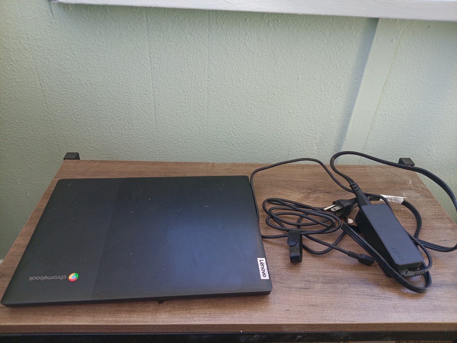 Lenovo IdeaPad 3 11 Chromebook Laptop,11.6″ HD Display,Intel Celeron N4020 4GB
