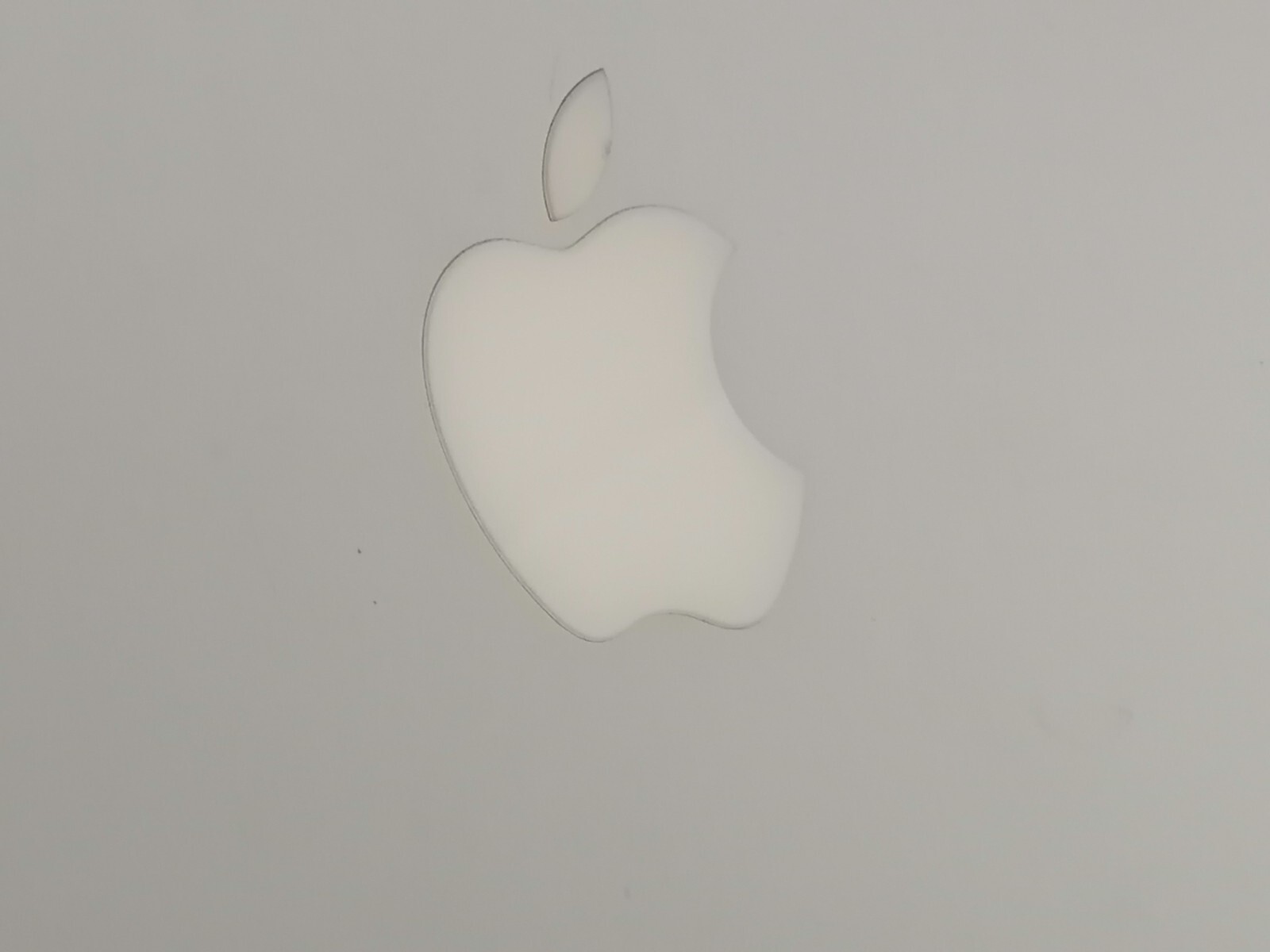 FOR PARTS 2009 15″ Apple MacBook Pro A1286 (T9600/2.8 GHz/2GB RAM)