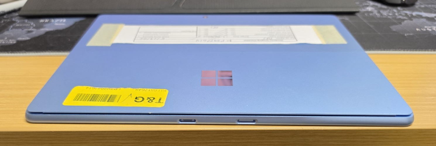 Microsoft Surface Pro 9 Core i5-1235U 8GB RAM 256GB SSD 13″ Touch Sapphire