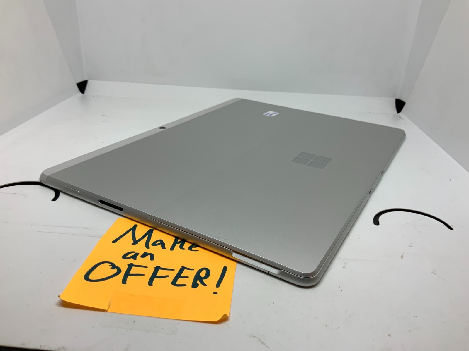 READ – Microsoft Surface Pro X – 13″ Touchscreen – SQ2 512gb SSD 16GB RAM Silver