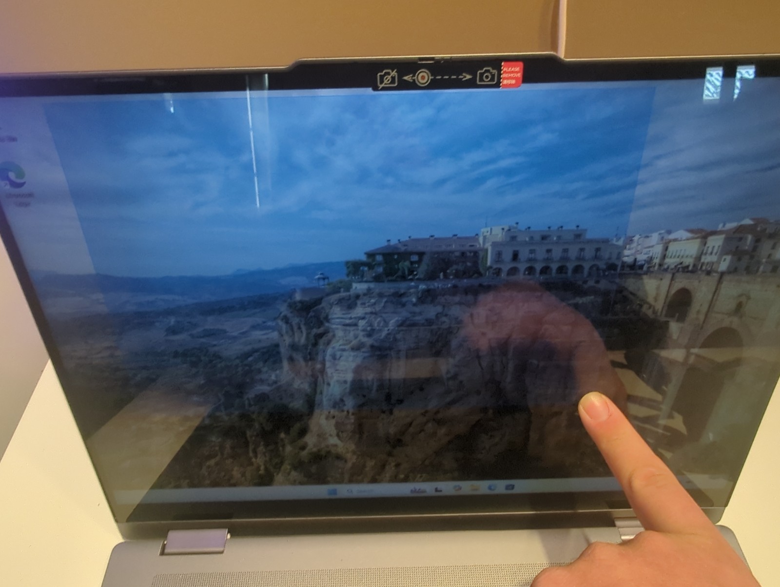 Lenovo IdeaPad 5 2-in-1 16IRU9 16″ Core 5 120U 1.4GHz 16GB RAM 512GB SSD