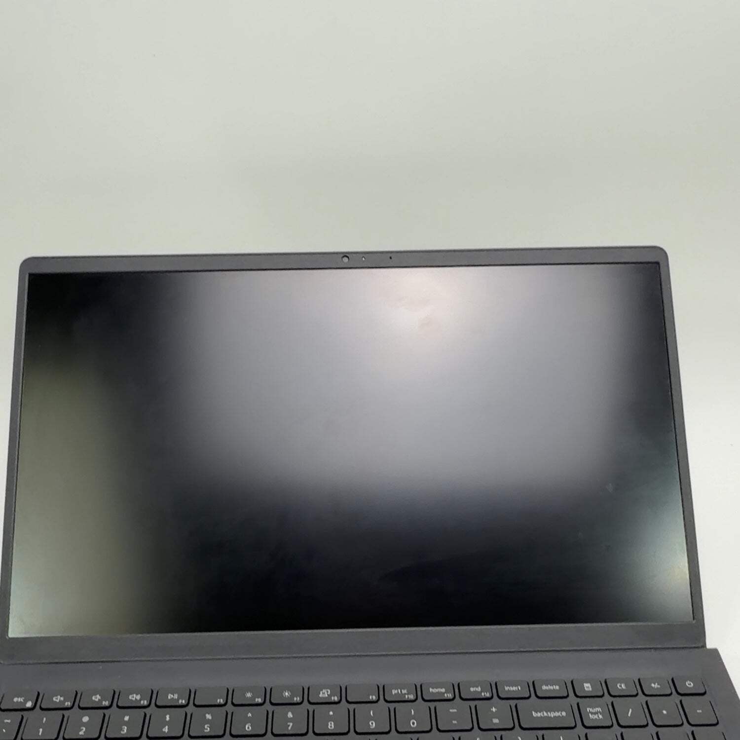 Dell Inspiron 3520 15.6″ i5-1235U 1.3GHz 8GB RAM 512GB SSD