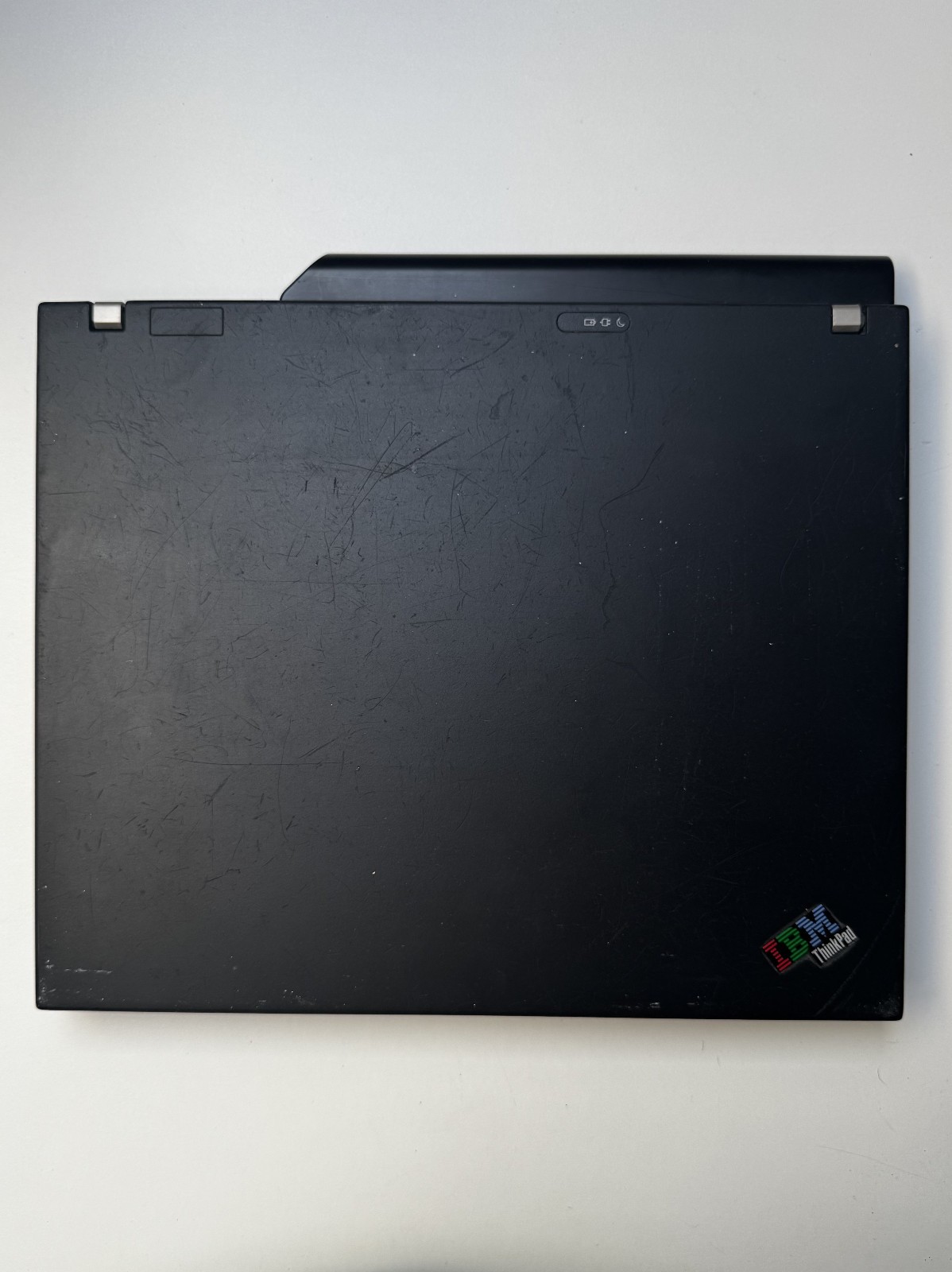14.1″ Lenovo/IBM ThinkPad T60 – Core 2 Duo T7200 2.0 Ghz, 4 GB RAM, 120 GB SSD