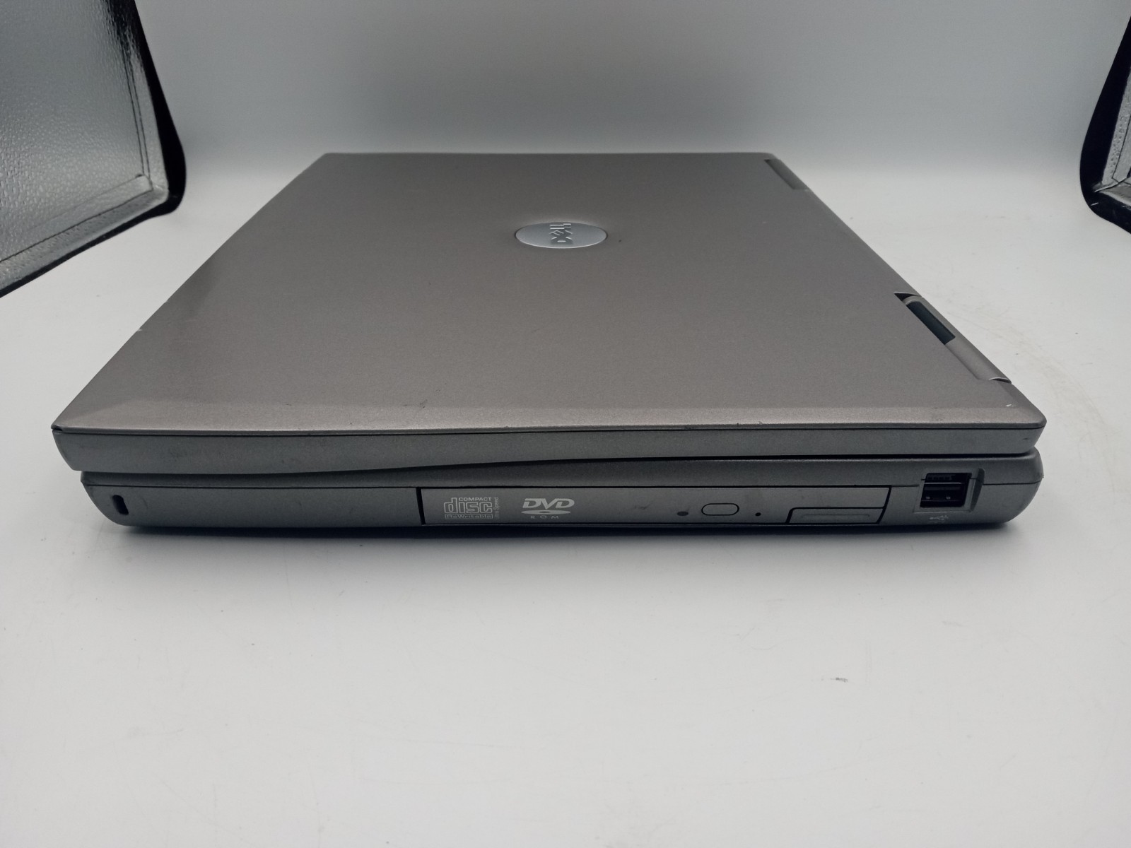 Dell Latitude D800 Pentium M 1.7GHz 1GB RAM 80GB HDD WinXP FX5200 – READ -RR