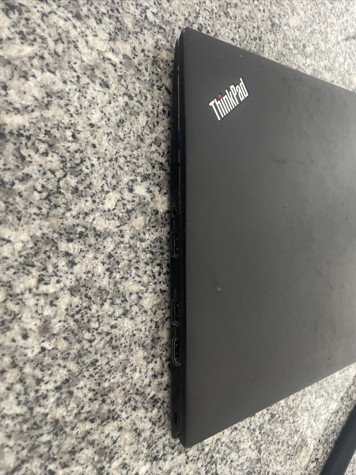 LenovoX1 Carbon Laptop i5 6200U 2.30GHZ 14″ FHD 8GB RAM 256GB NVMe Windows 10Pro