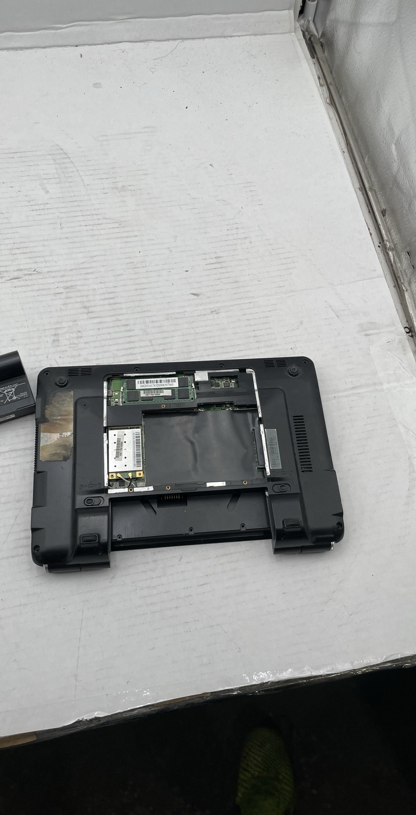 Asus Eee PC 1000HA Netbook Black For Parts or Repair Disassembled