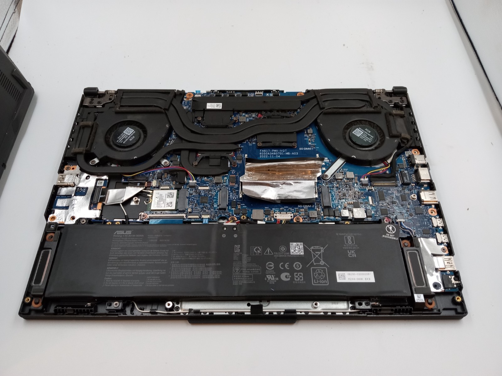 Asus TUF Gaming A16 FA617NS 15.6″ AMD Ryzen 7 7735HS Radeon RX 7600S BOOTS READ