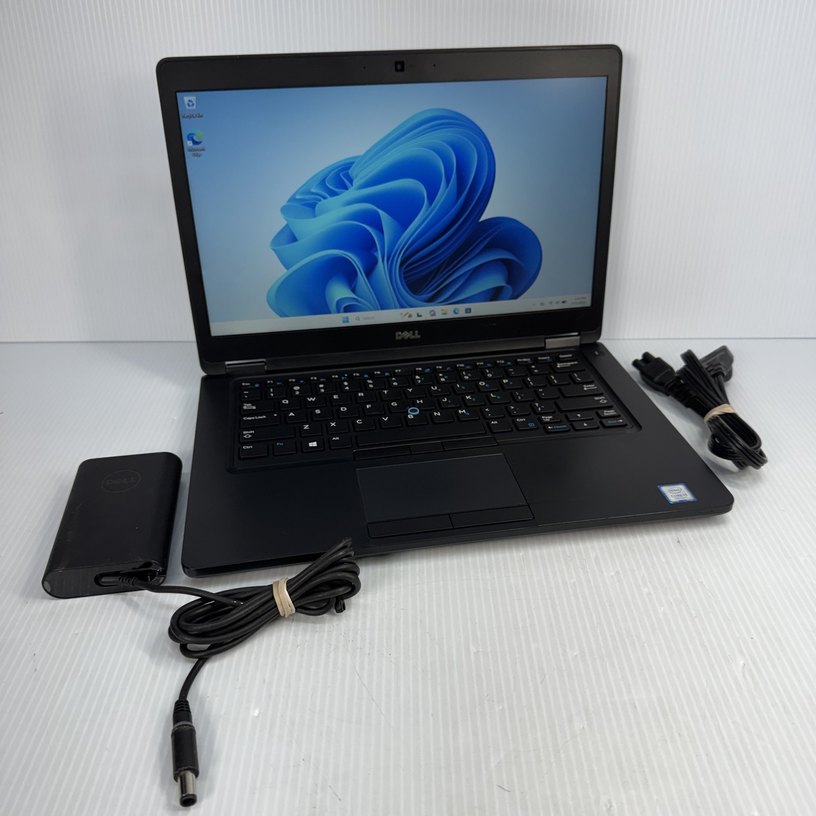 Dell Latitude 5480 i5-7200U 14″ Windows 11 Pro Laptop 128GB SSD 8GB *WEAR*