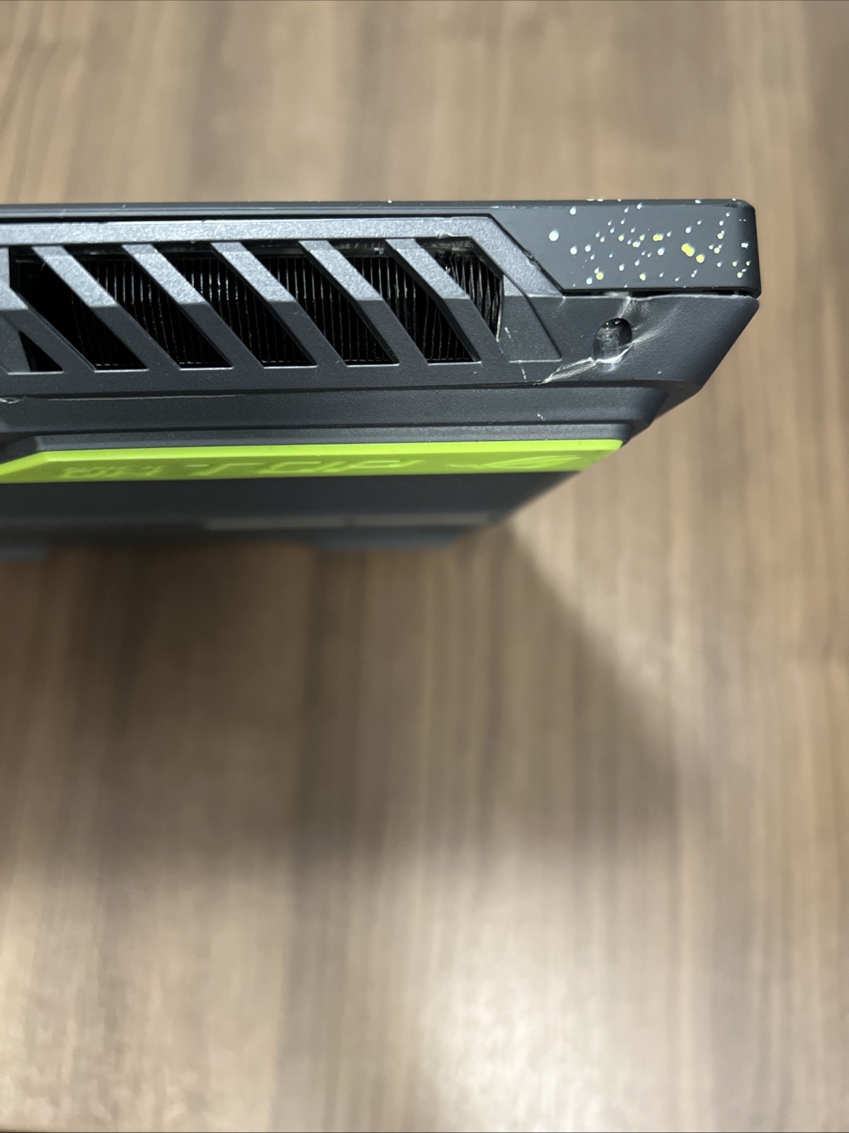 ASUS G713PV-WS94 ROG Strix G17 Ryzen 9 7845HX 512GB 16GB NVIDIA RTX 4060 (8GB)