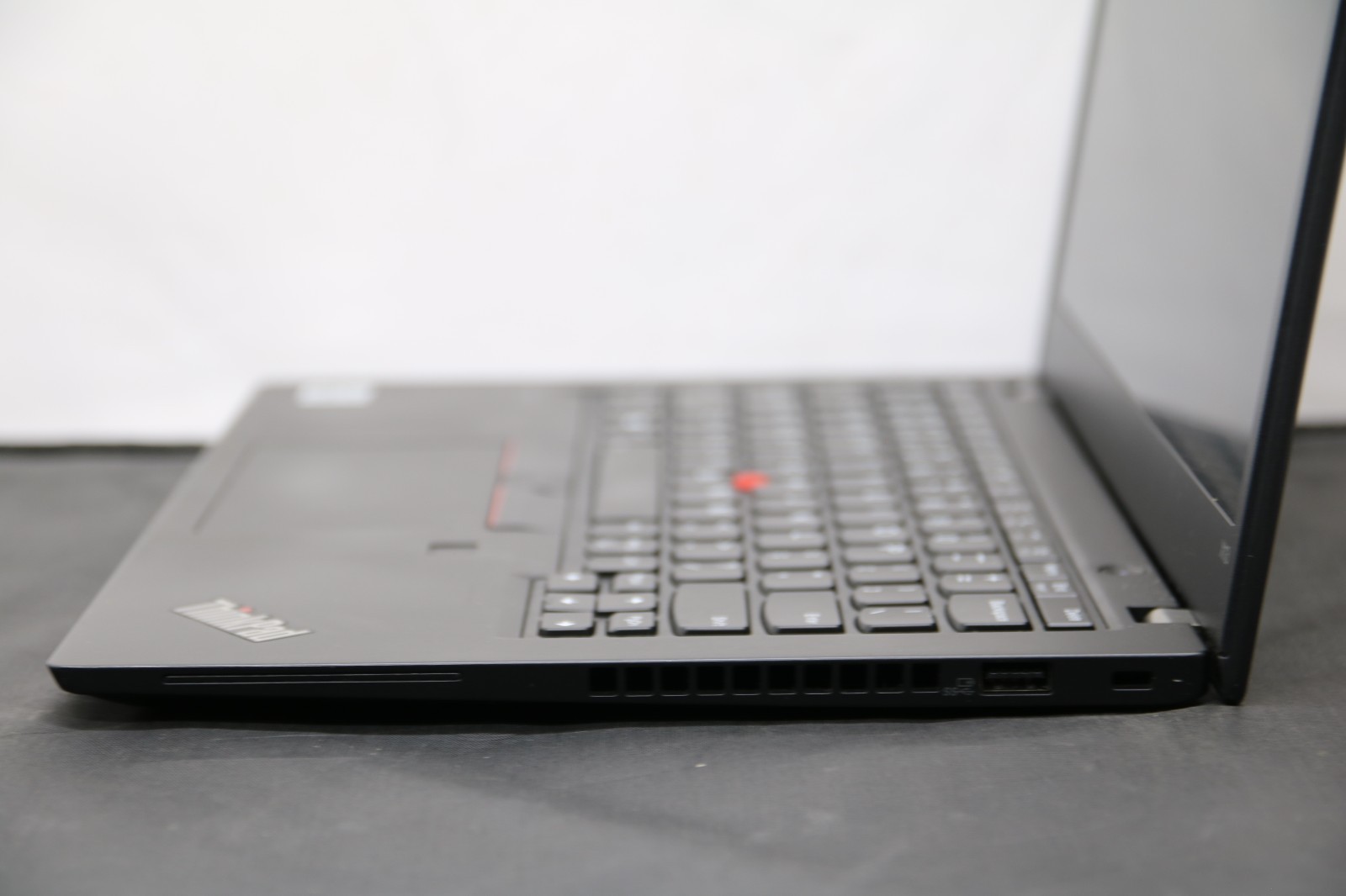 Lenovo ThinkPad X13 Gen 1 – i5-10310U – 16GB, 256GB, Win 11 +ADP *Bad USB Ports*