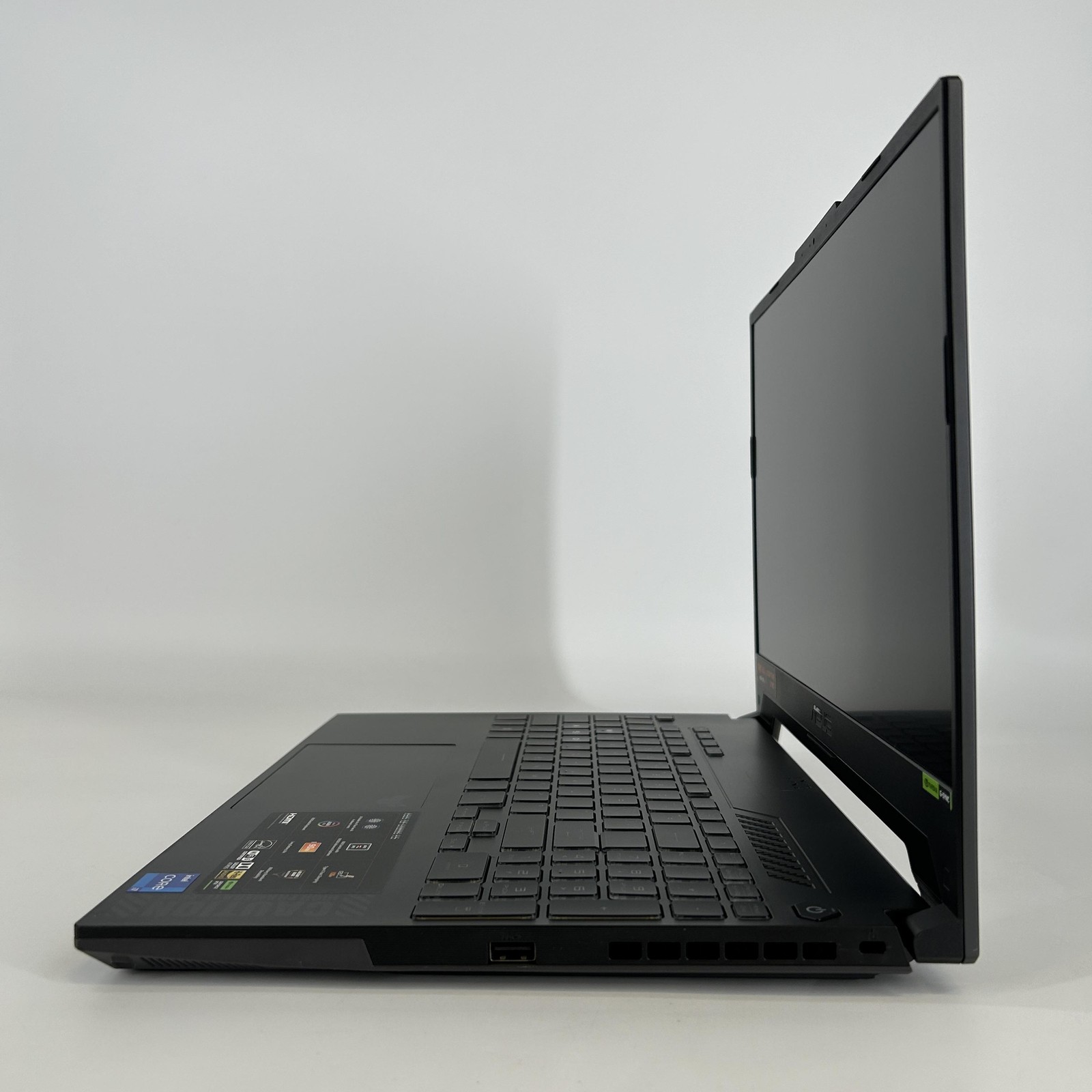 Asus TUF F15 15 144Hz FHD 2.4 GHz i7-13620H 16GB 1TB SSD NVIDIA RTX 4070