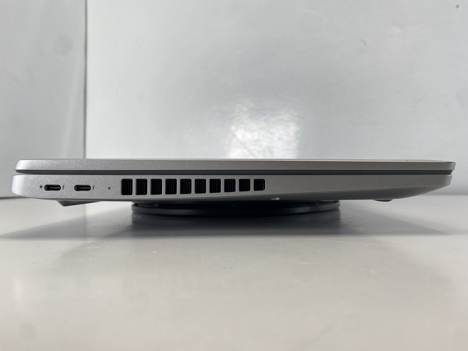 Dell Laptop Latitude 5540 15.6″ Intel Core i5-1345U 1TB – Gray