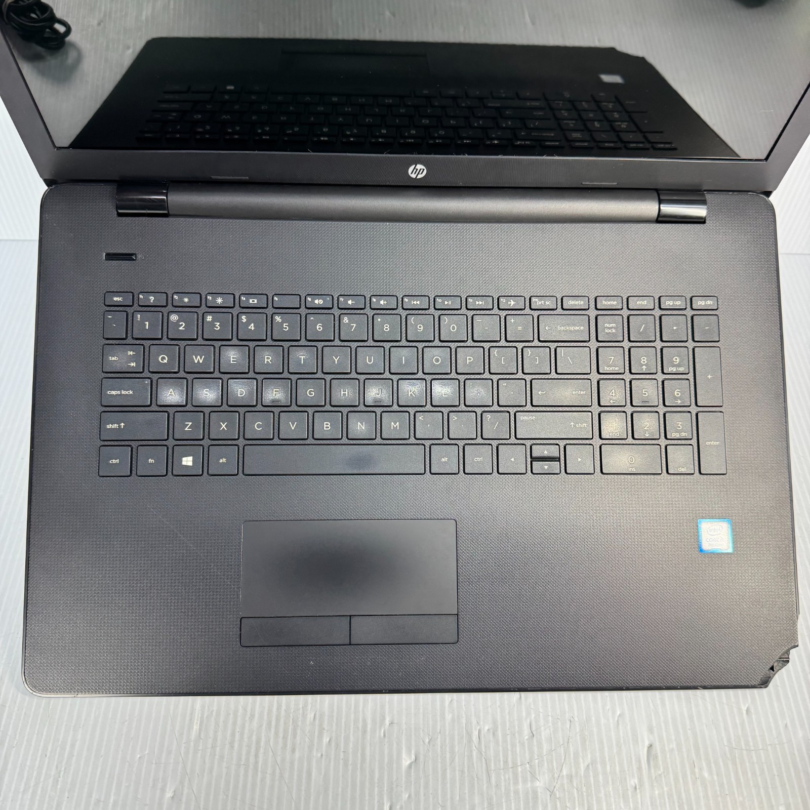 HP 17-bs049dx i5-7200U 17.3″ Windows 11 Laptop 128GB SSD **WEAR SEE PICS