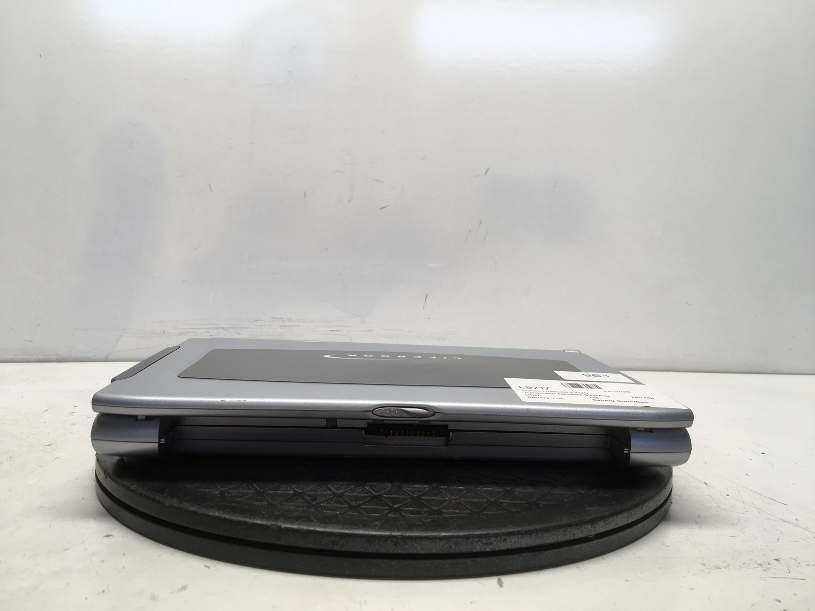 Fujitsu LifeBook P2120 Transmeta Crusoe TM5800 933MHz 240 MB NO HDD No Batt