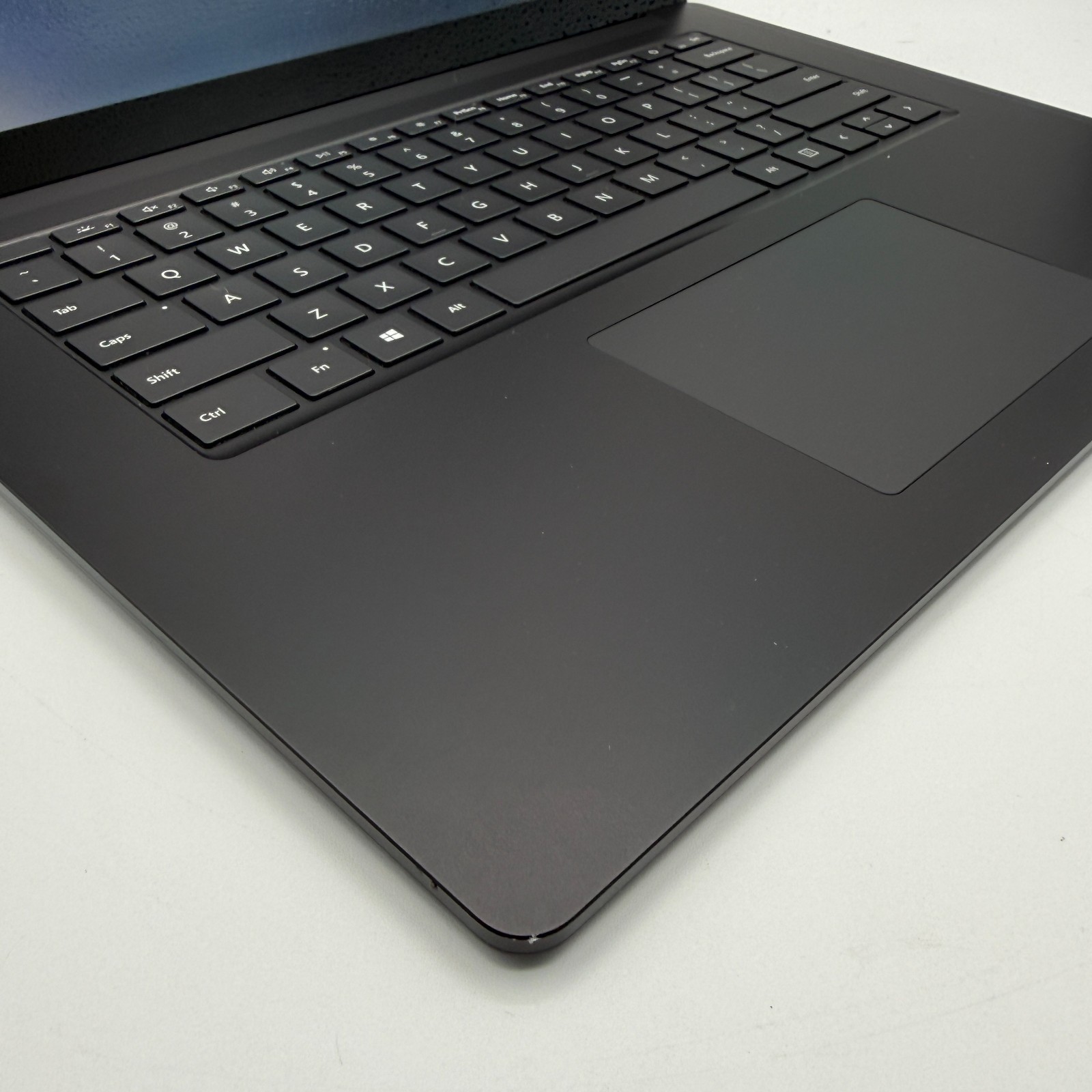 Microsoft Surface Laptop 3 13.5″ i5-1035G7 16GB 256GB SSD Win11 Pro Touch