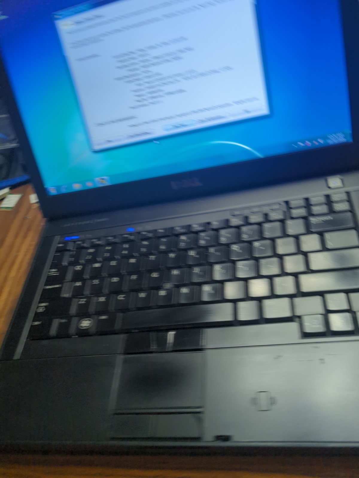 Dell E6400 (c2d, 4gb Ram, 1394,32gb SSD, Dvd-rw, Wi-Fi, Win 7 Pro)